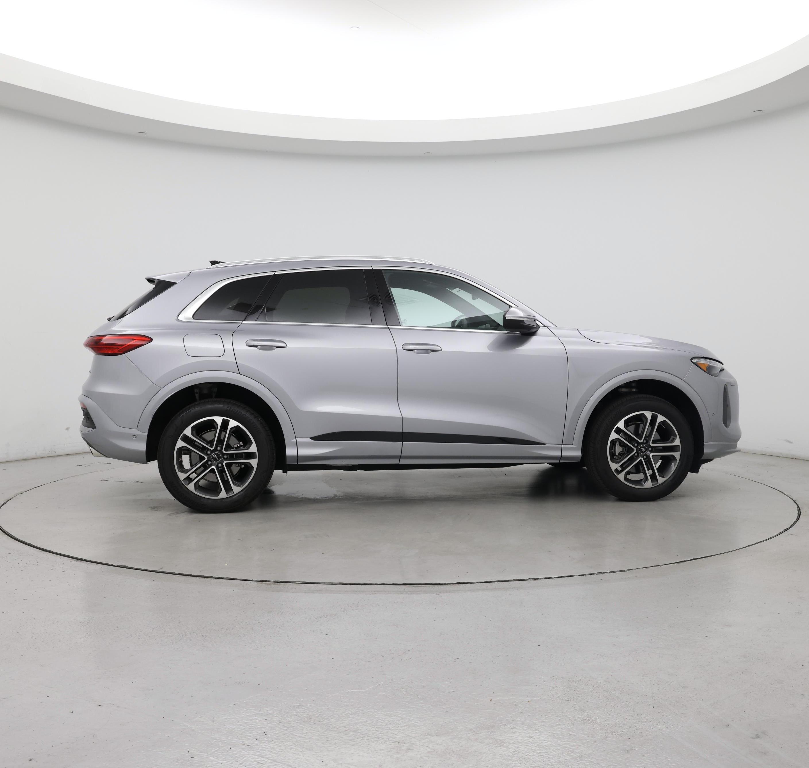 Thumbnail: 2025 Audi Q5 - 7