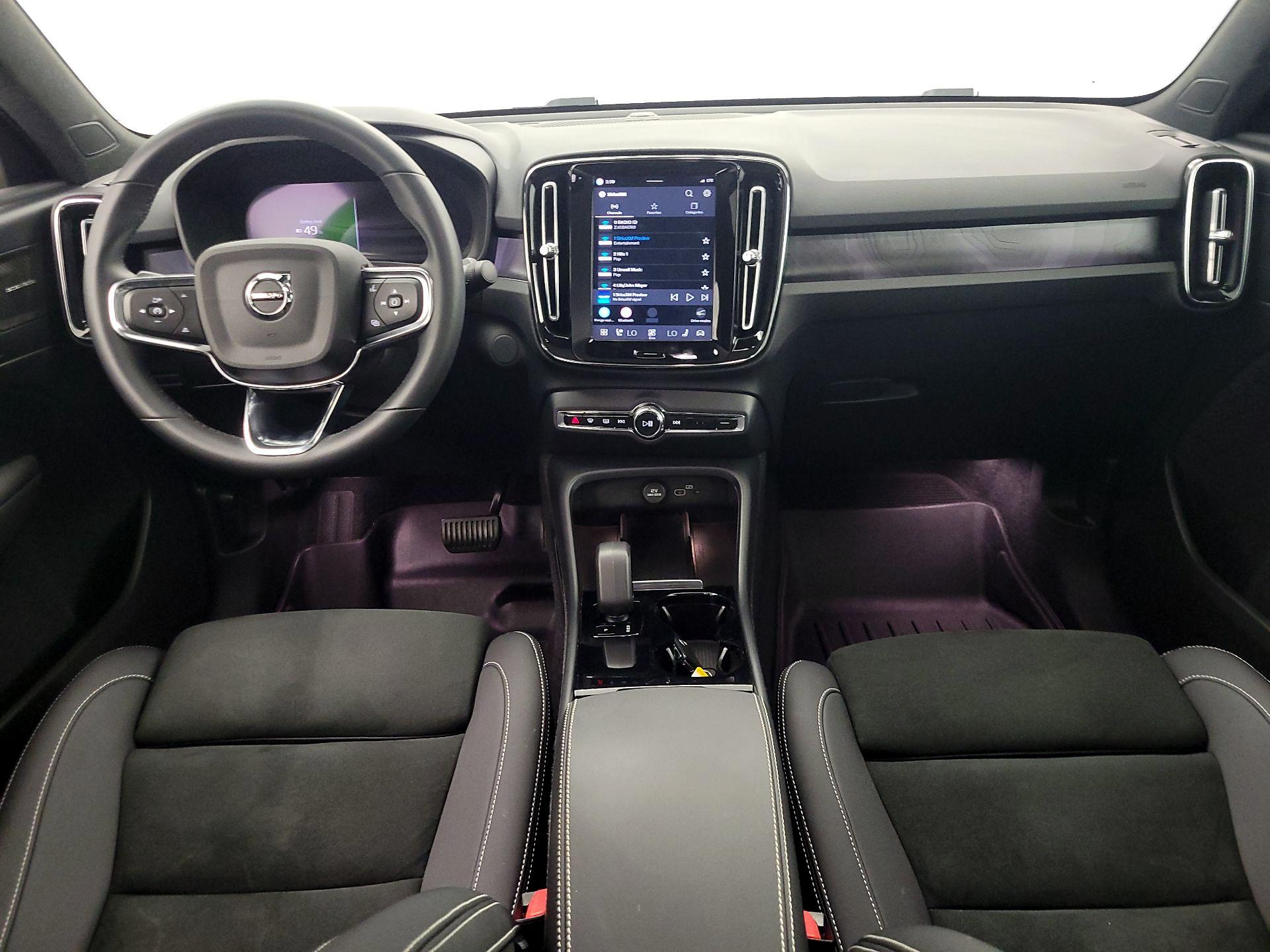 Thumbnail: 2023 Volvo C40 - 9