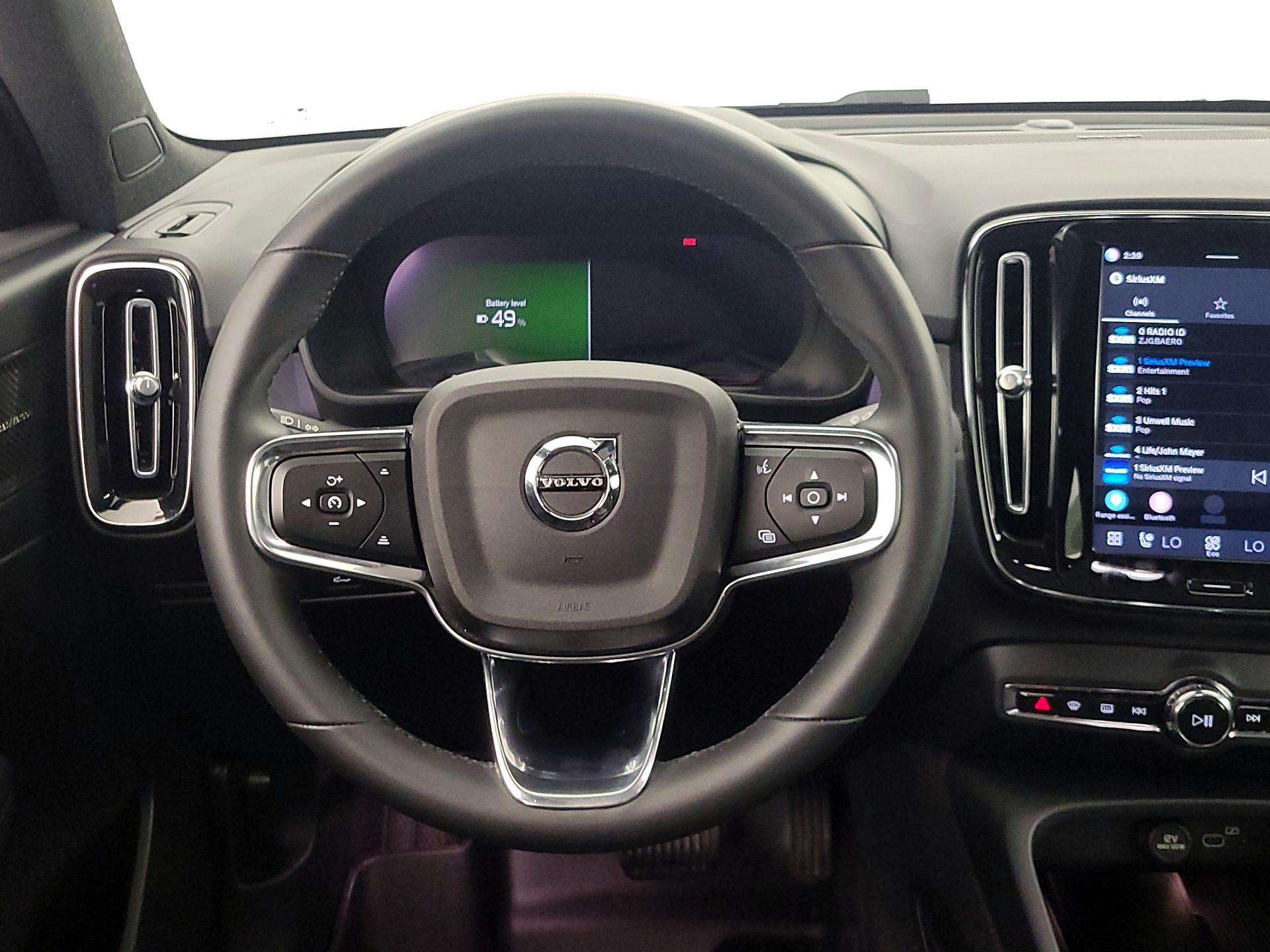 Thumbnail: 2023 Volvo C40 - 10