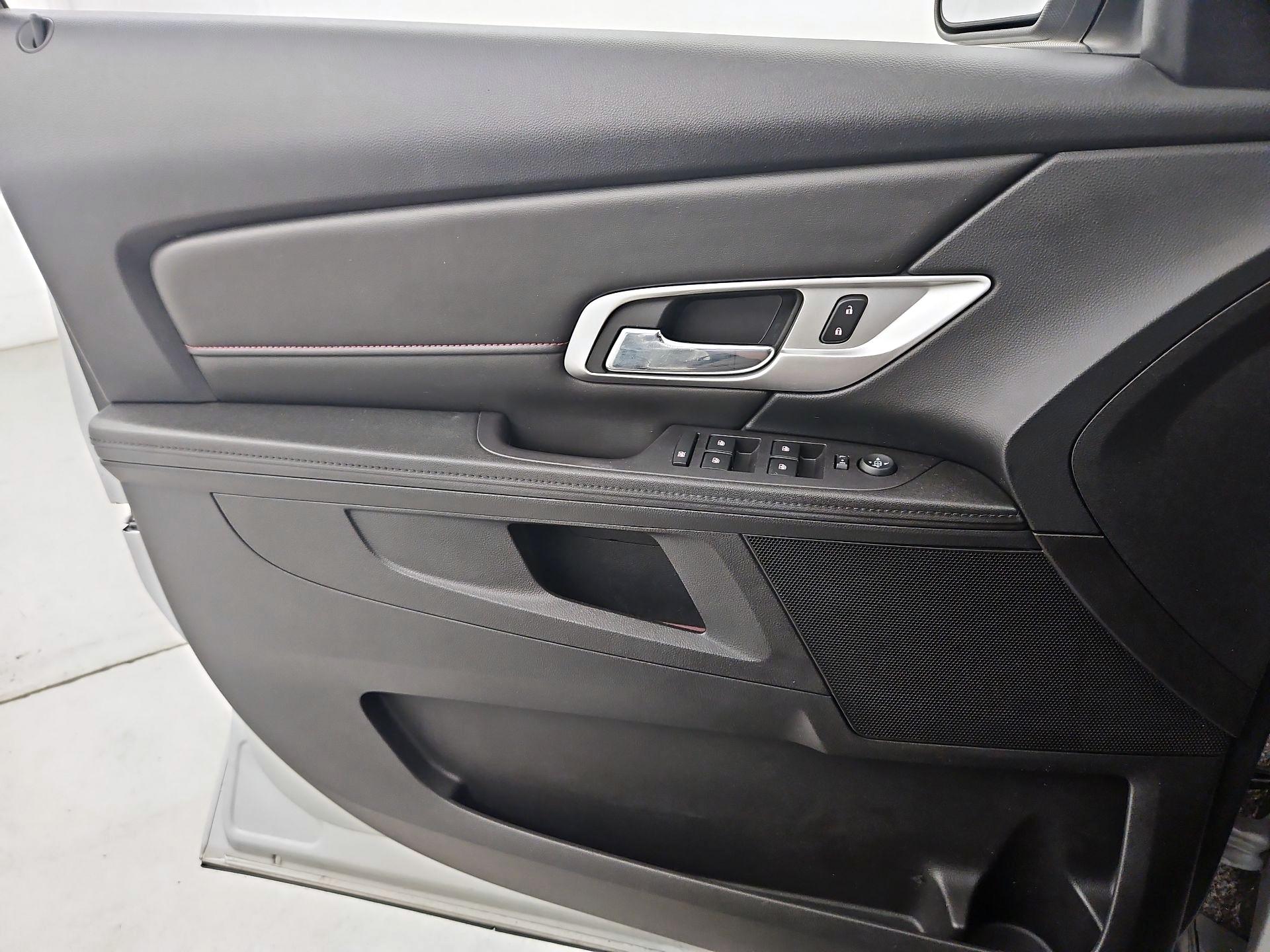 Thumbnail: 2017 GMC Terrain - 12
