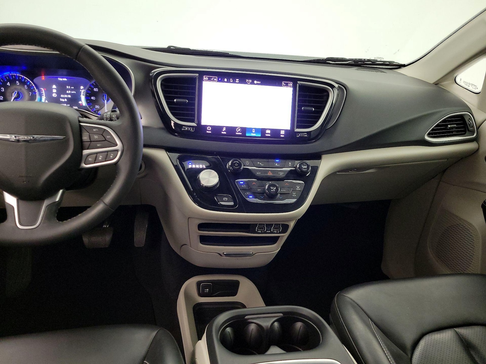2023 Chrysler Pacifica Touring L - Photo 10