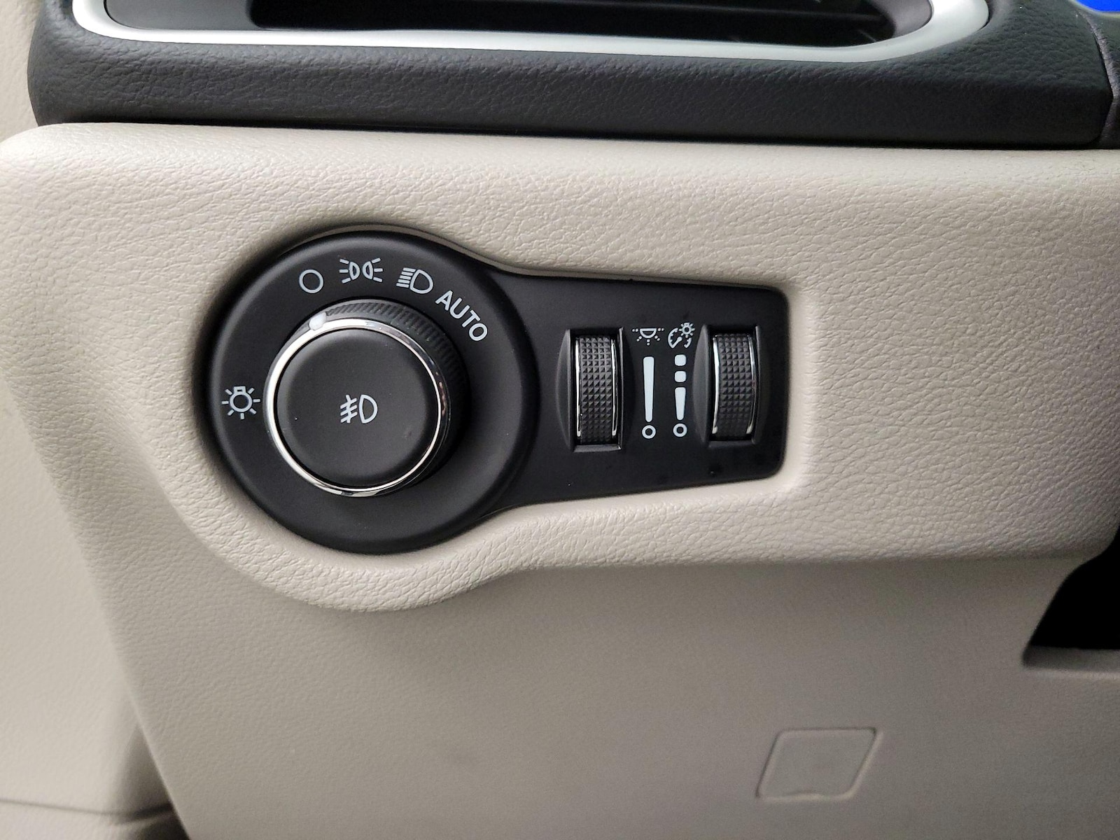 2023 Chrysler Pacifica Touring L - Photo 14