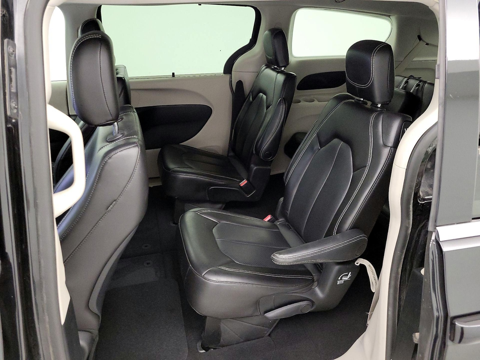 2023 Chrysler Pacifica Touring L - Photo 20