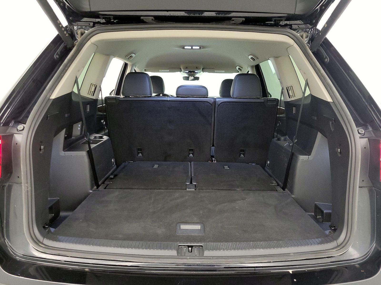 2025 Volkswagen Atlas SE w/Tech - Photo 23