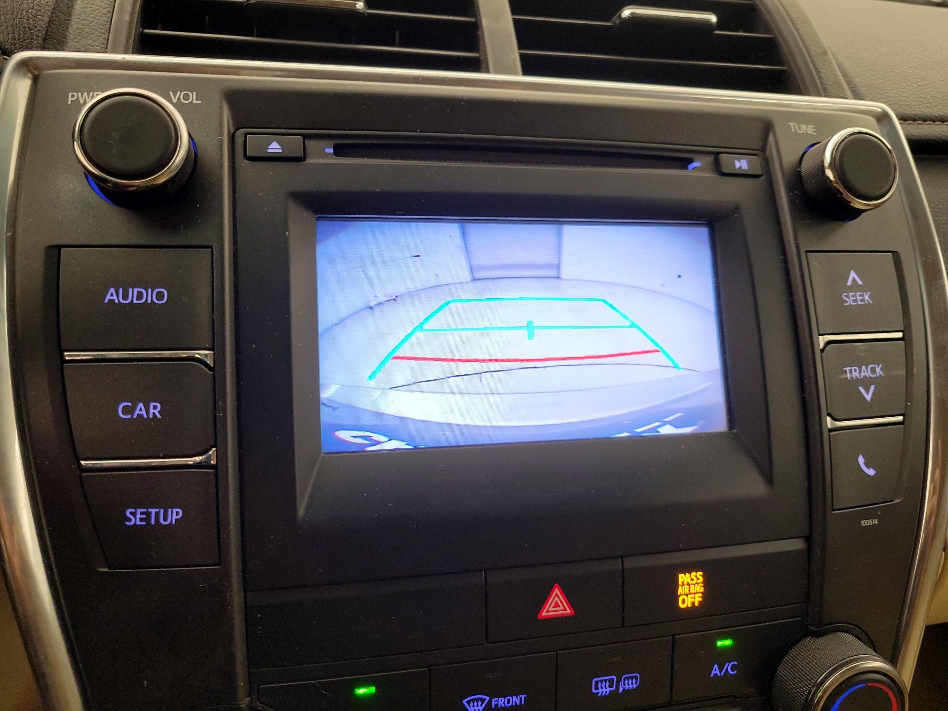 Thumbnail: 2016 Toyota Camry - 14