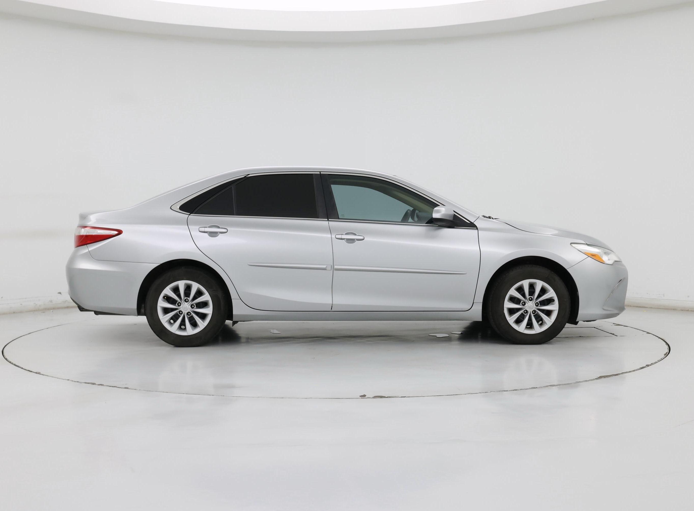 Thumbnail: 2016 Toyota Camry - 7