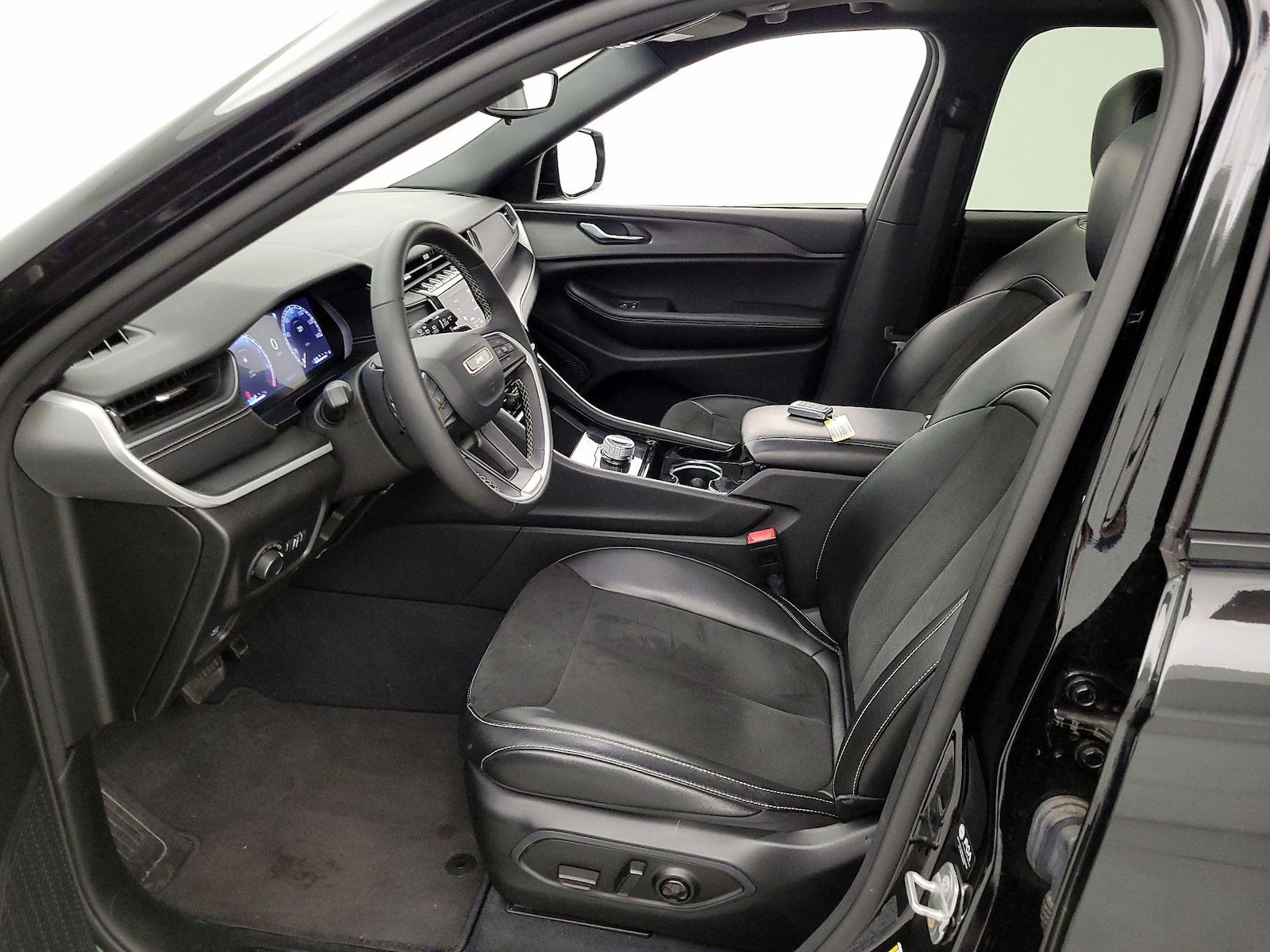 2023 Jeep Grand Cherokee Altitude - Photo 12