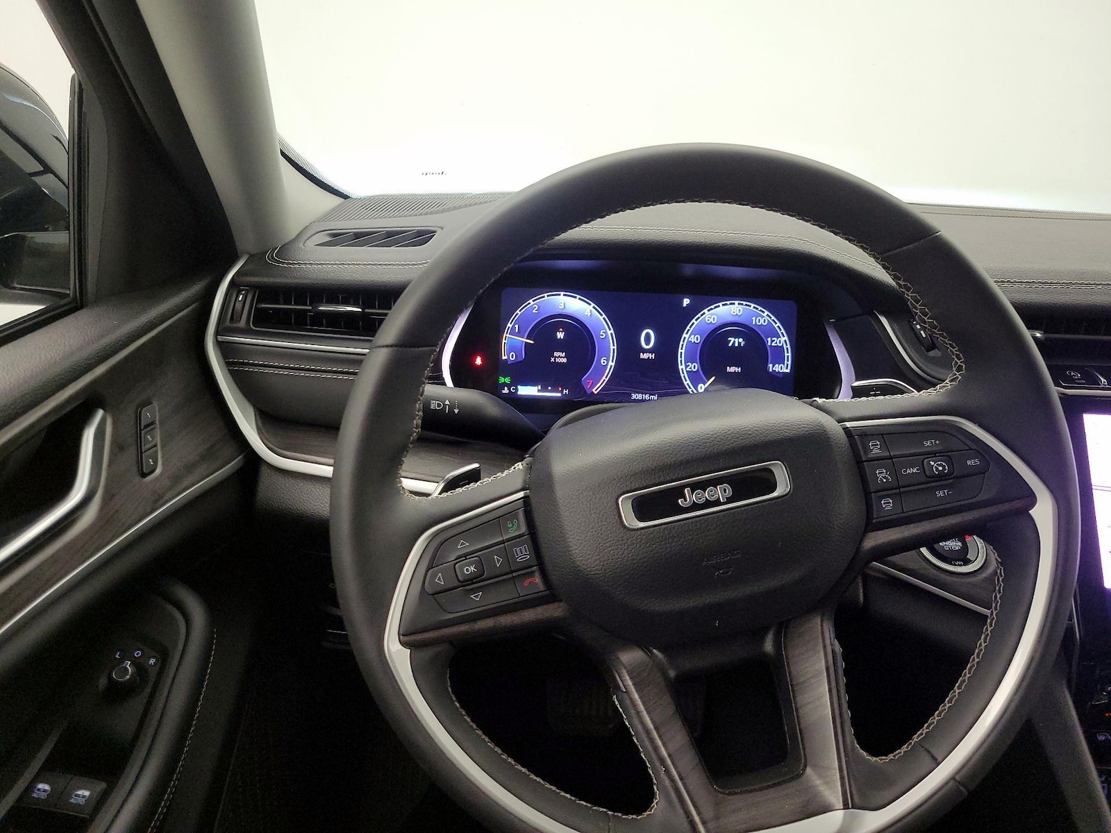 2023 Jeep Grand Cherokee Limited - Photo 11