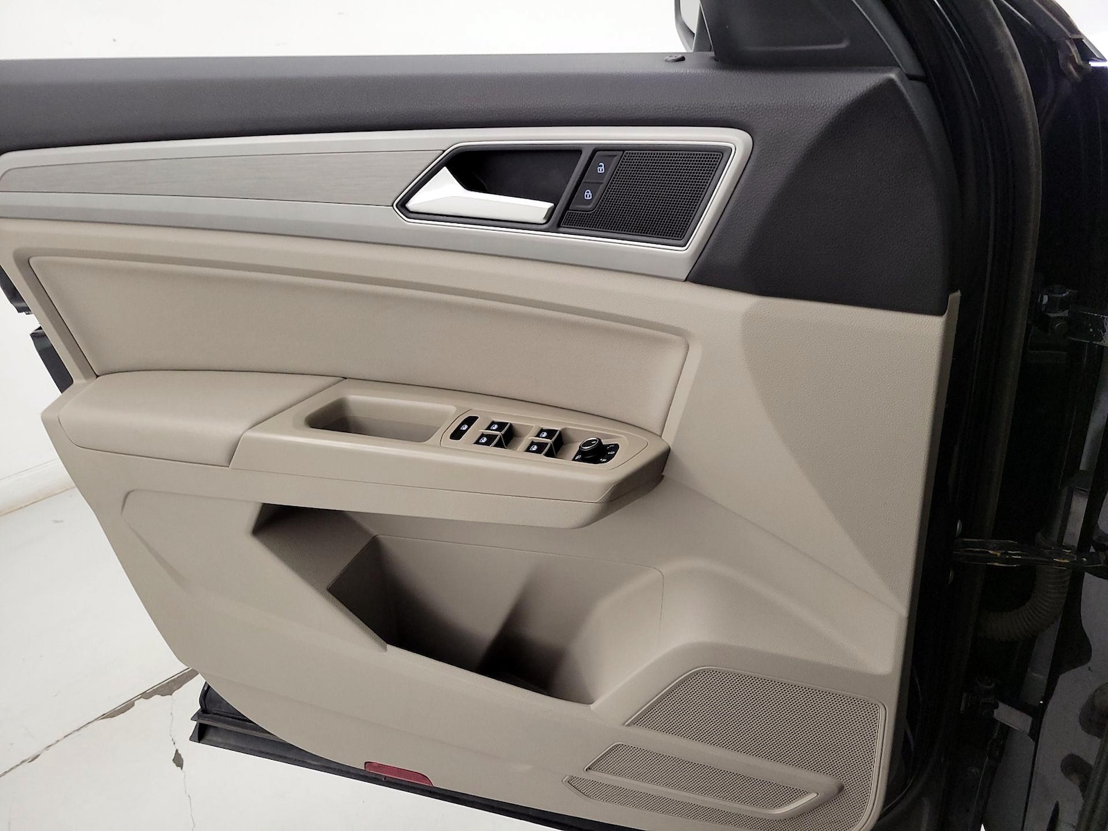 2018 Volkswagen Atlas SE - Photo 13