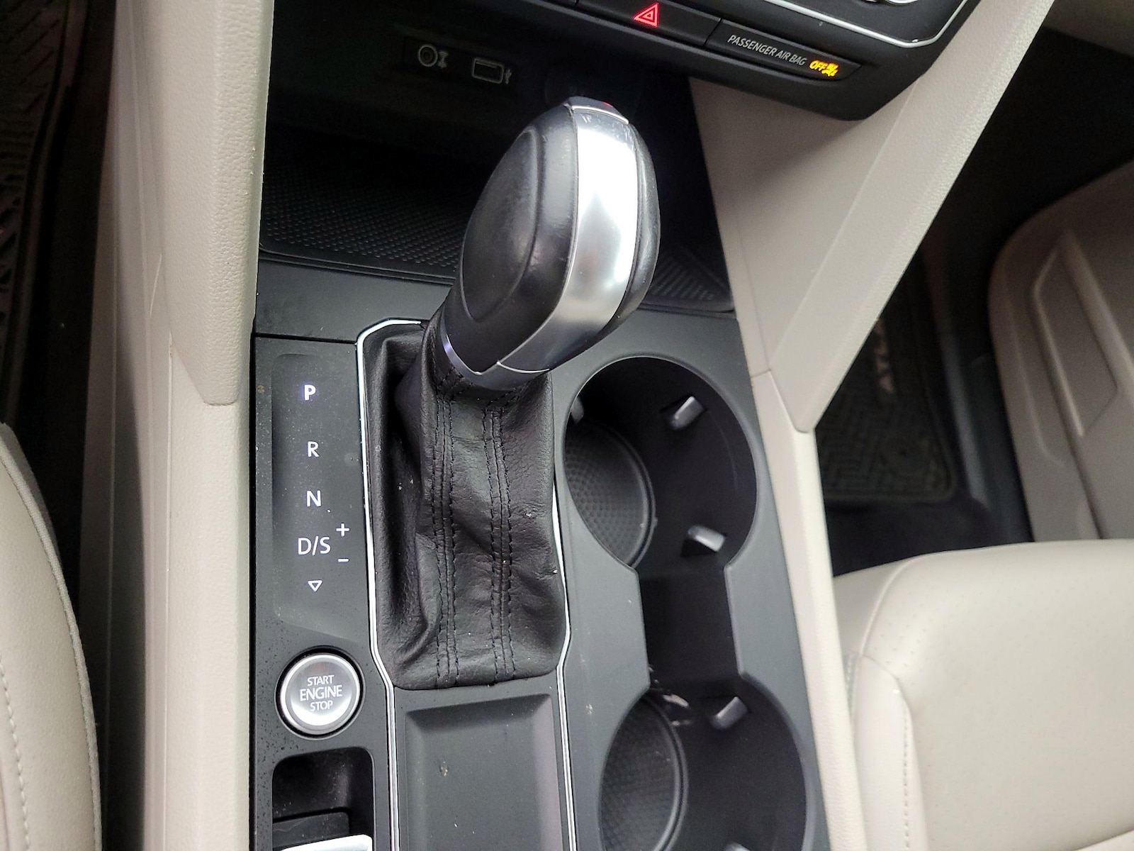 2018 Volkswagen Atlas SE - Photo 18