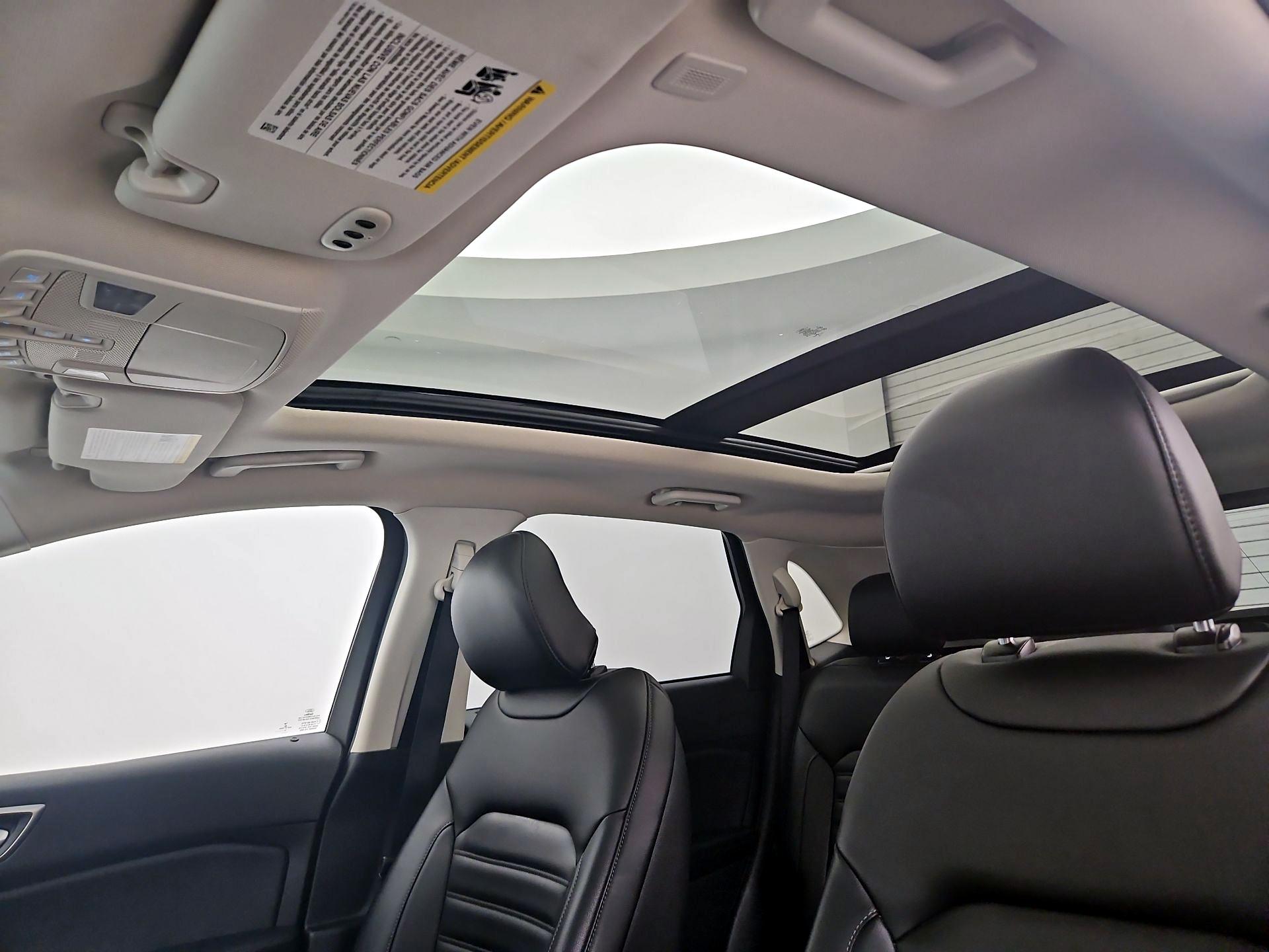 Thumbnail: 2019 Ford Edge - 20