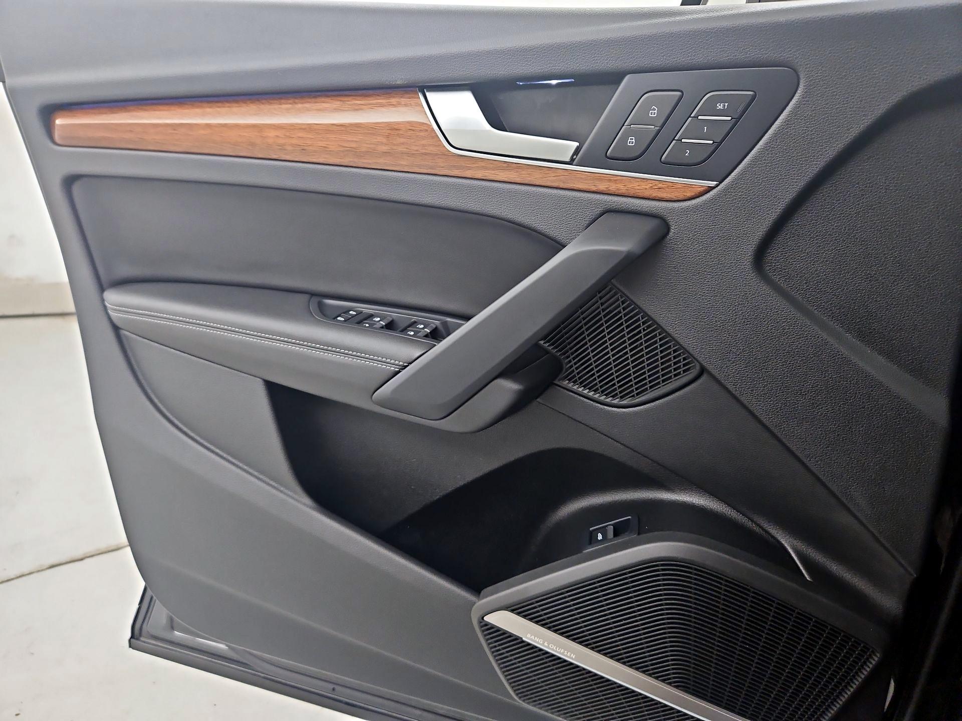 Thumbnail: 2022 Audi Q5 - 12