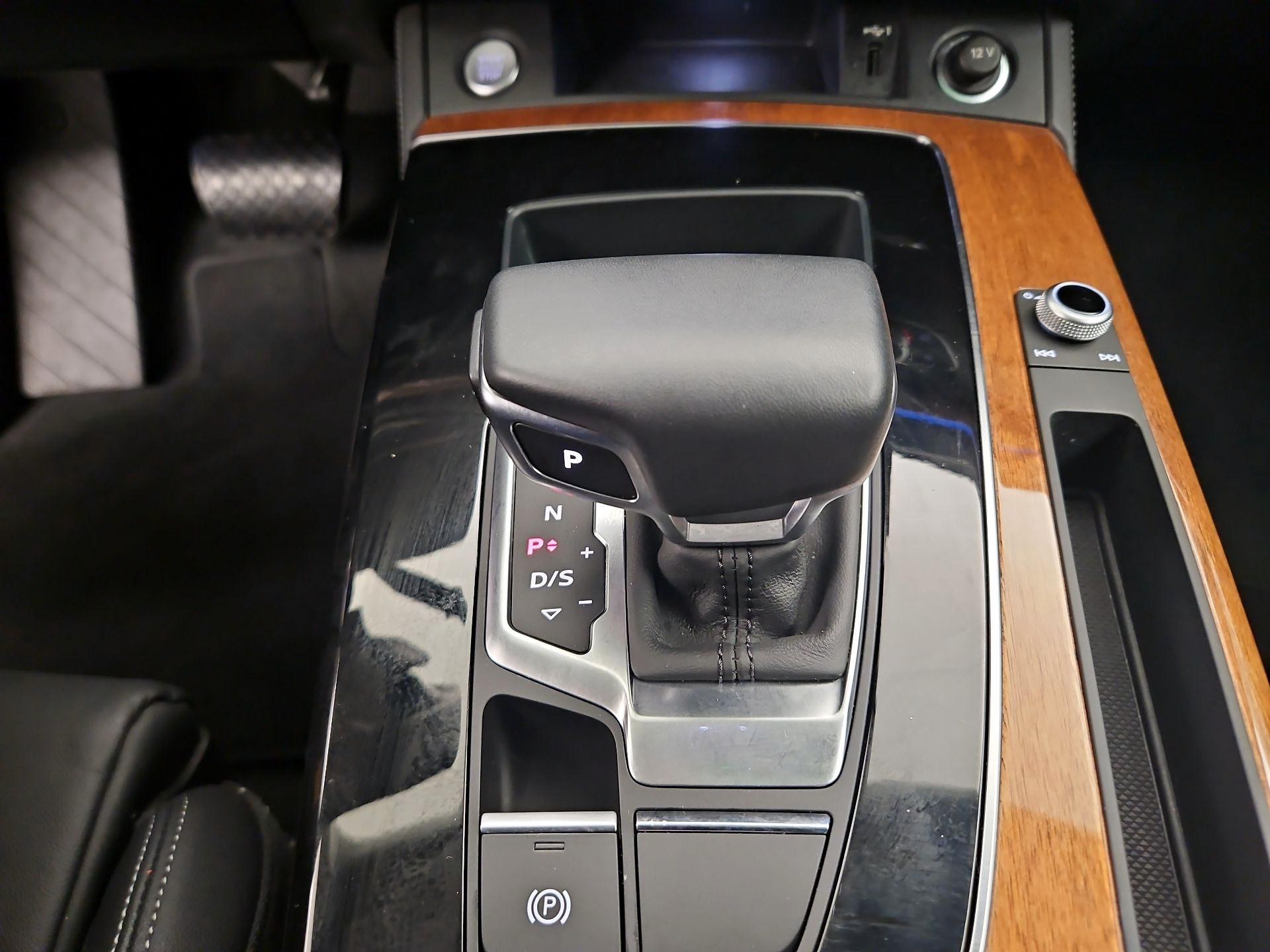 Thumbnail: 2022 Audi Q5 - 18