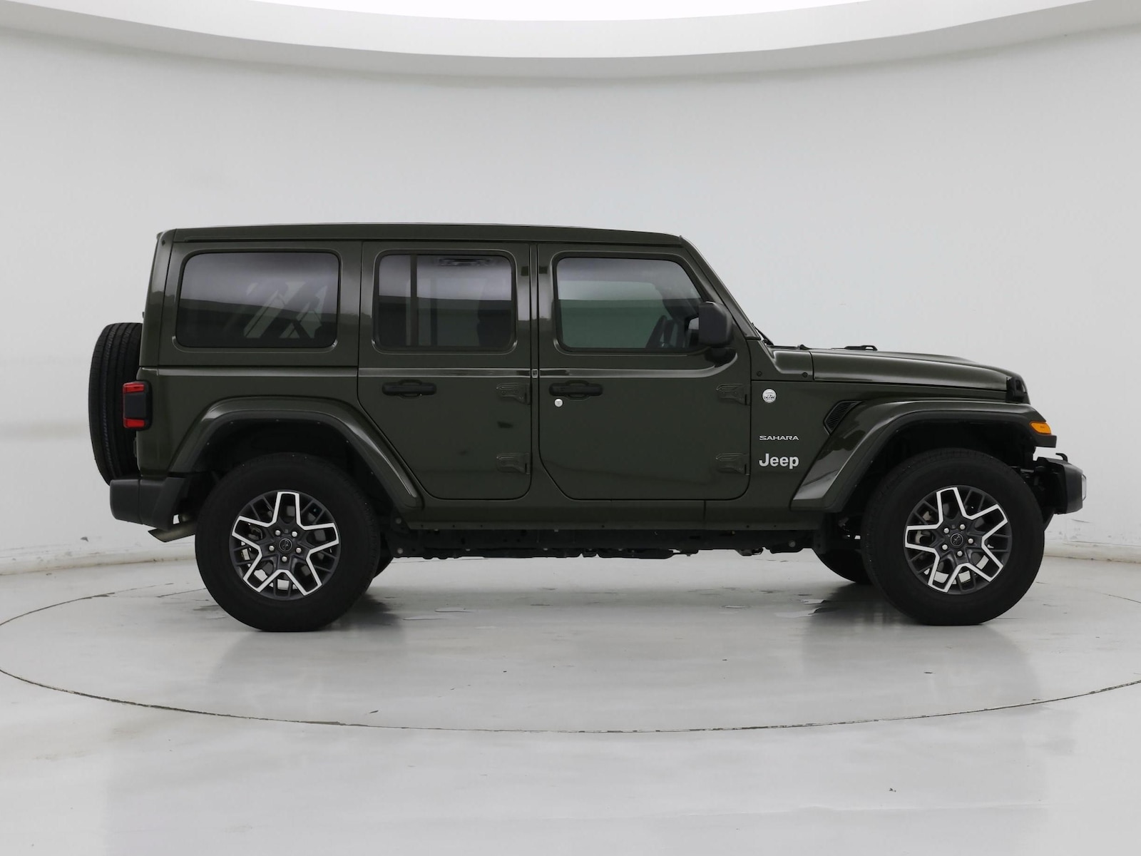 2024 Jeep Wrangler 4-Door Sahara - Photo 8