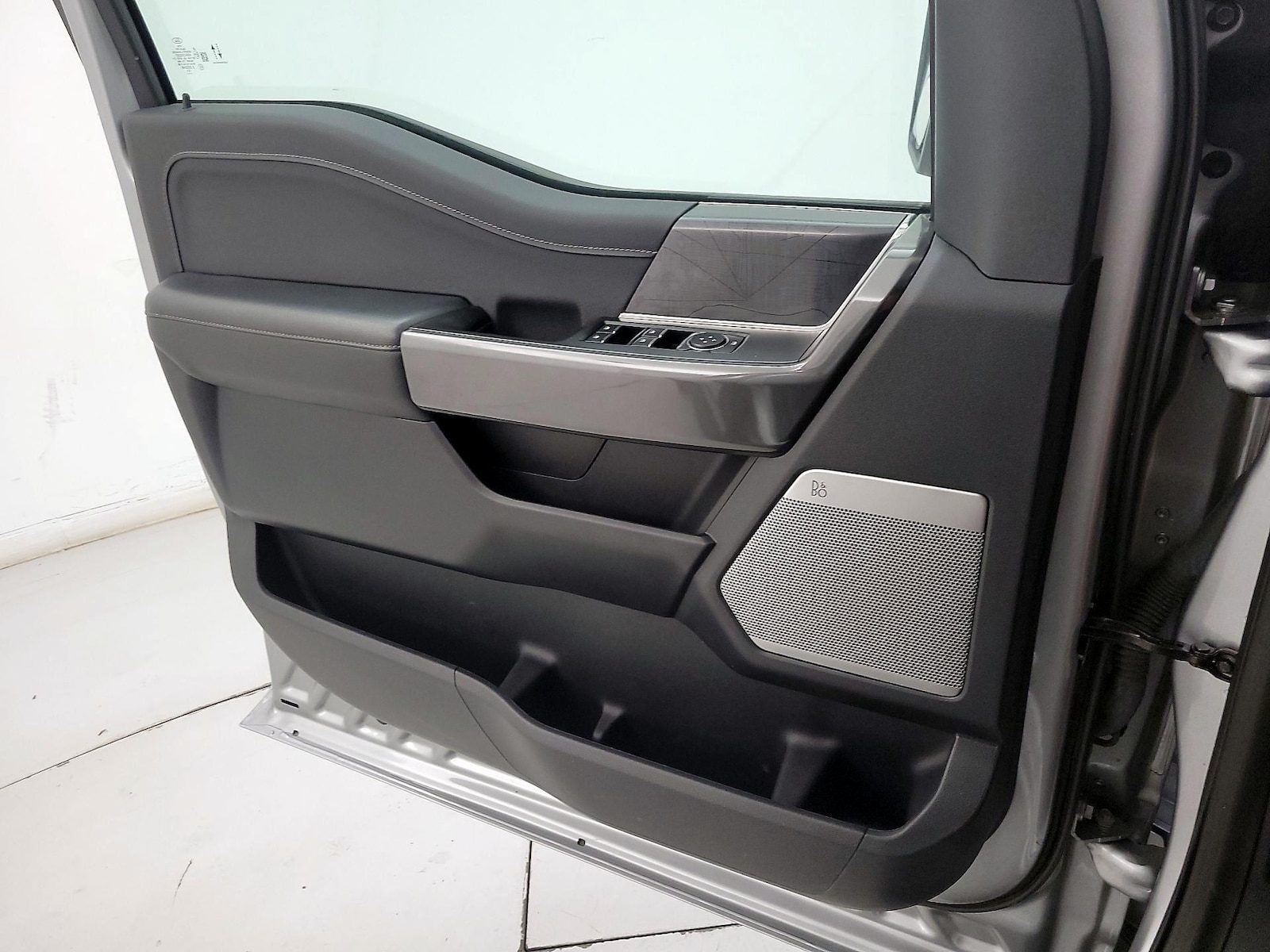 2023 Ford F-150 XLT - Photo 13