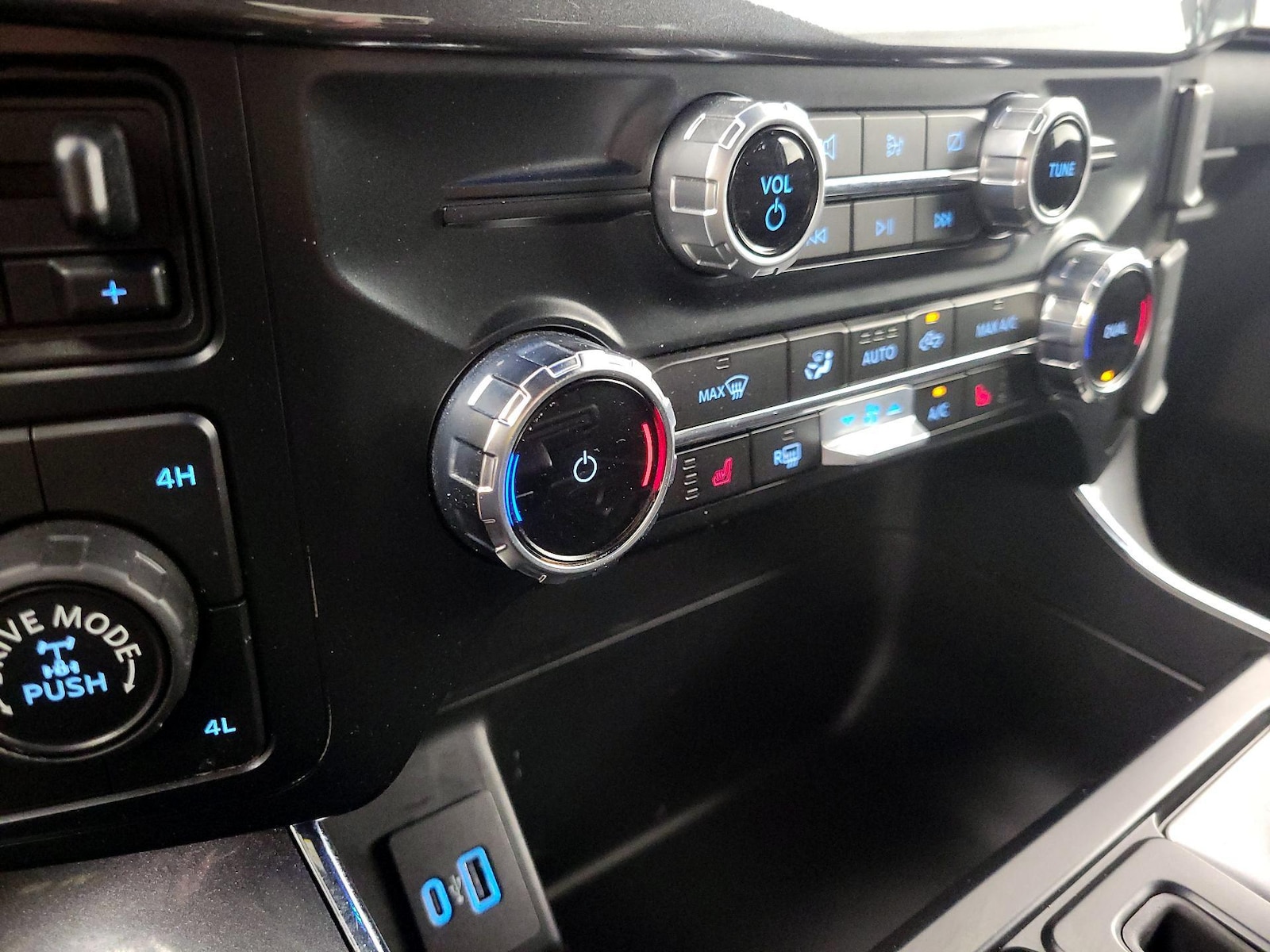 2023 Ford F-150 XLT - Photo 18