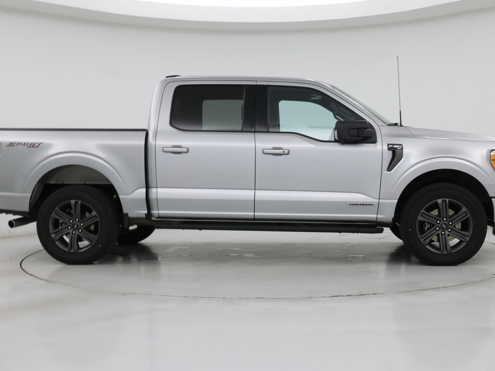 2023 Ford F-150 XLT - Photo 8