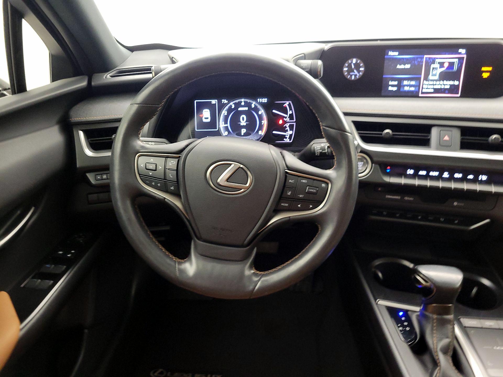 Thumbnail: 2021 Lexus UX - 10
