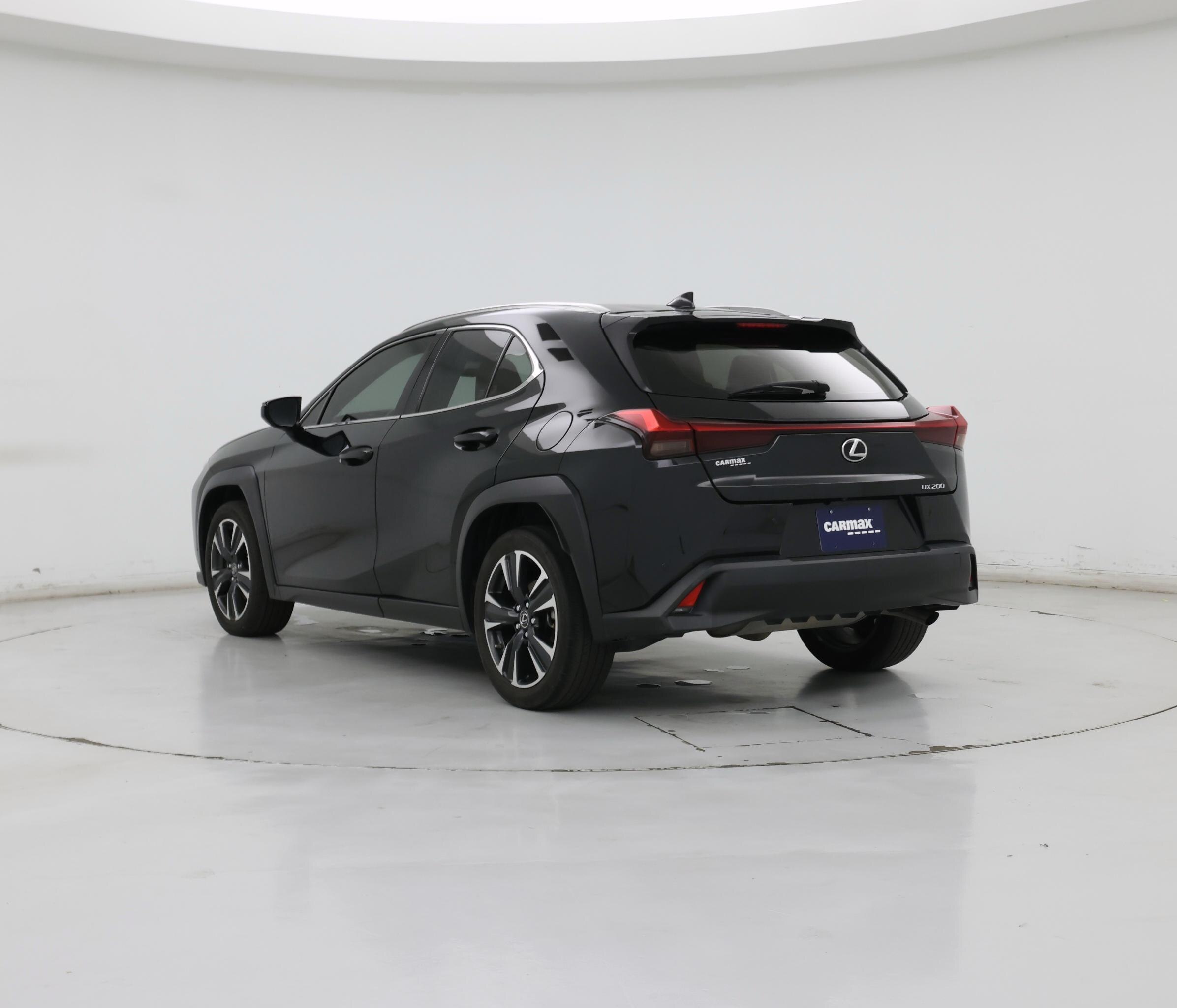 Thumbnail: 2021 Lexus UX - 2