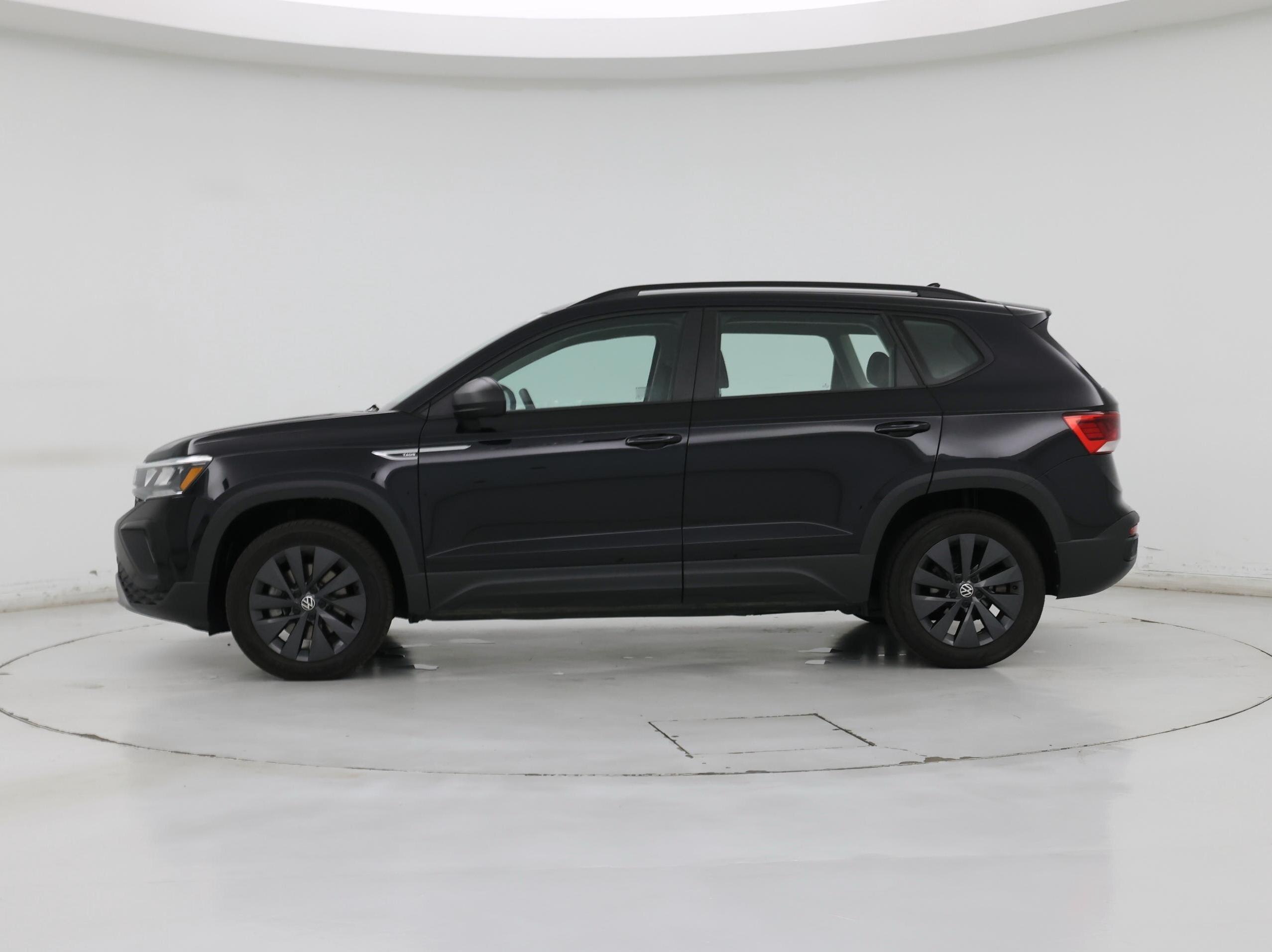 Thumbnail: 2024 Volkswagen Taos - 3