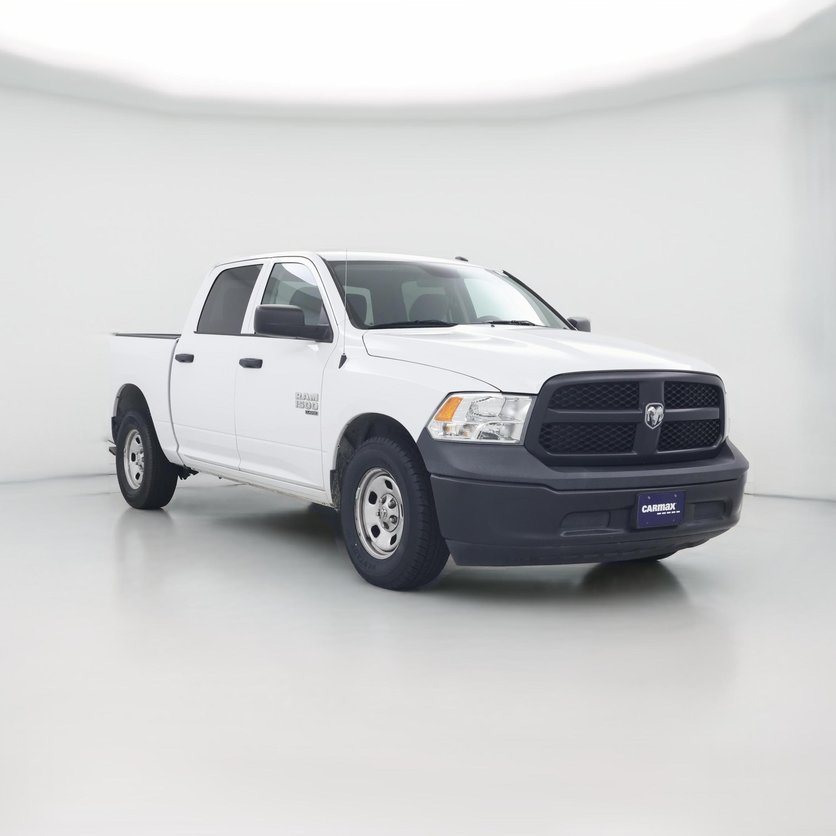 Thumbnail: 2020 RAM 1500 Classic - 1
