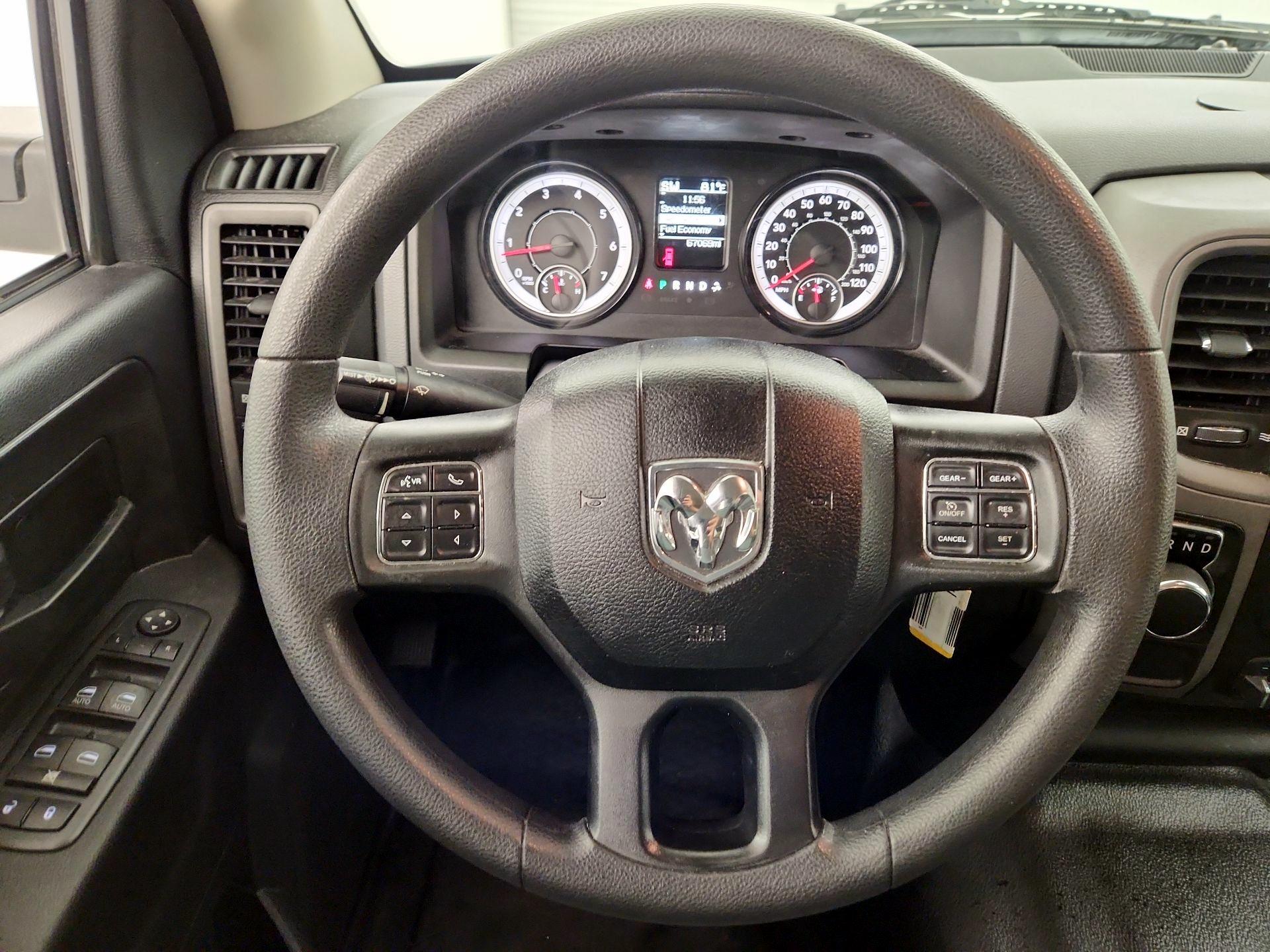 Thumbnail: 2020 RAM 1500 Classic - 10