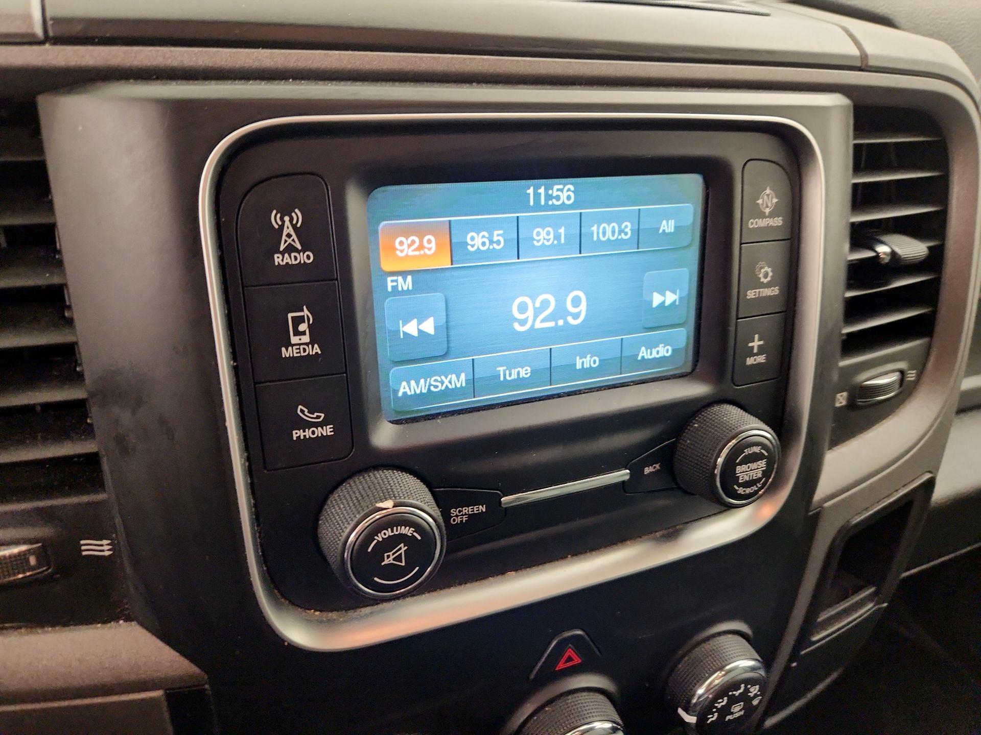 Thumbnail: 2020 RAM 1500 Classic - 15