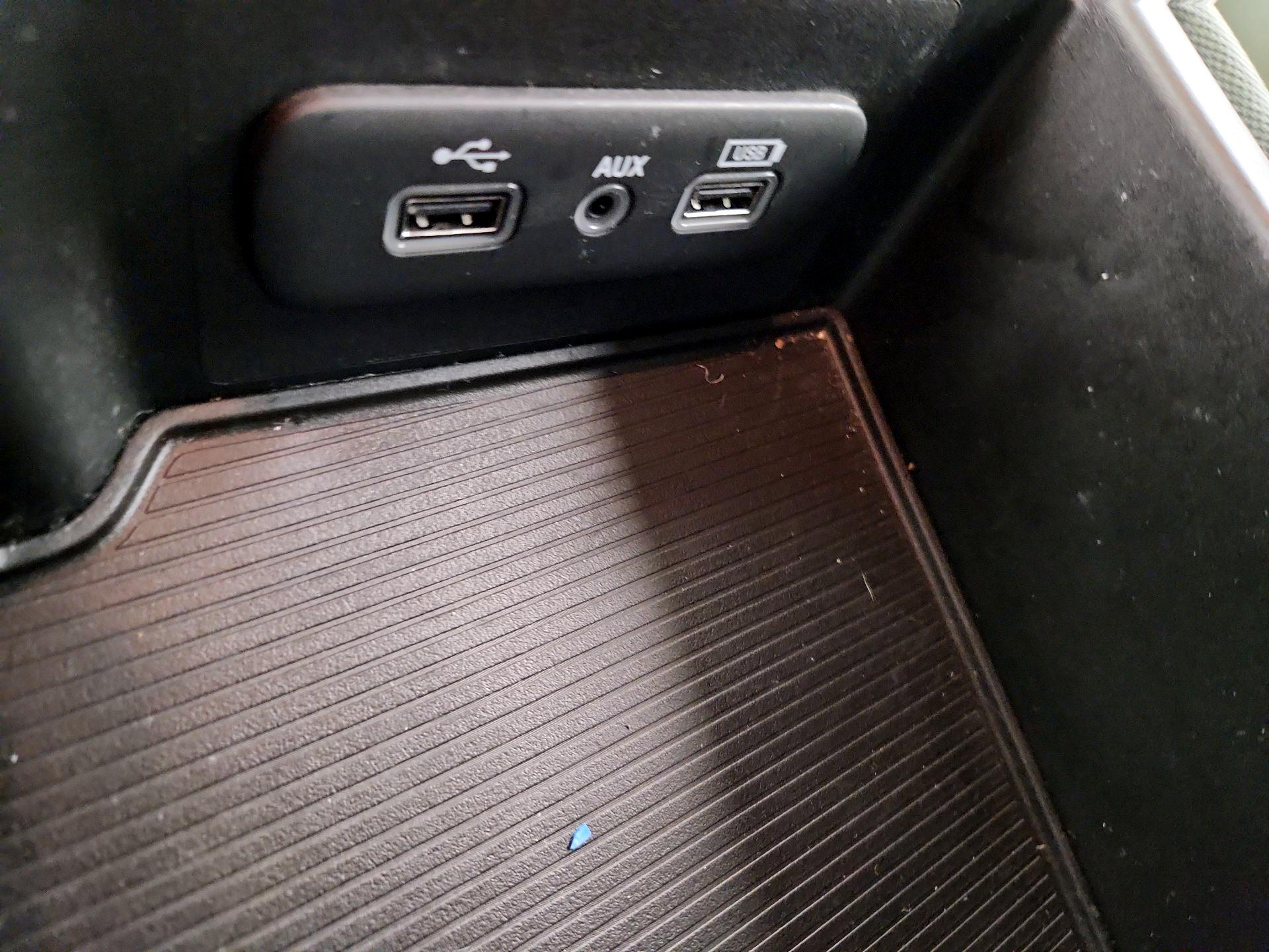 Thumbnail: 2020 RAM 1500 Classic - 18