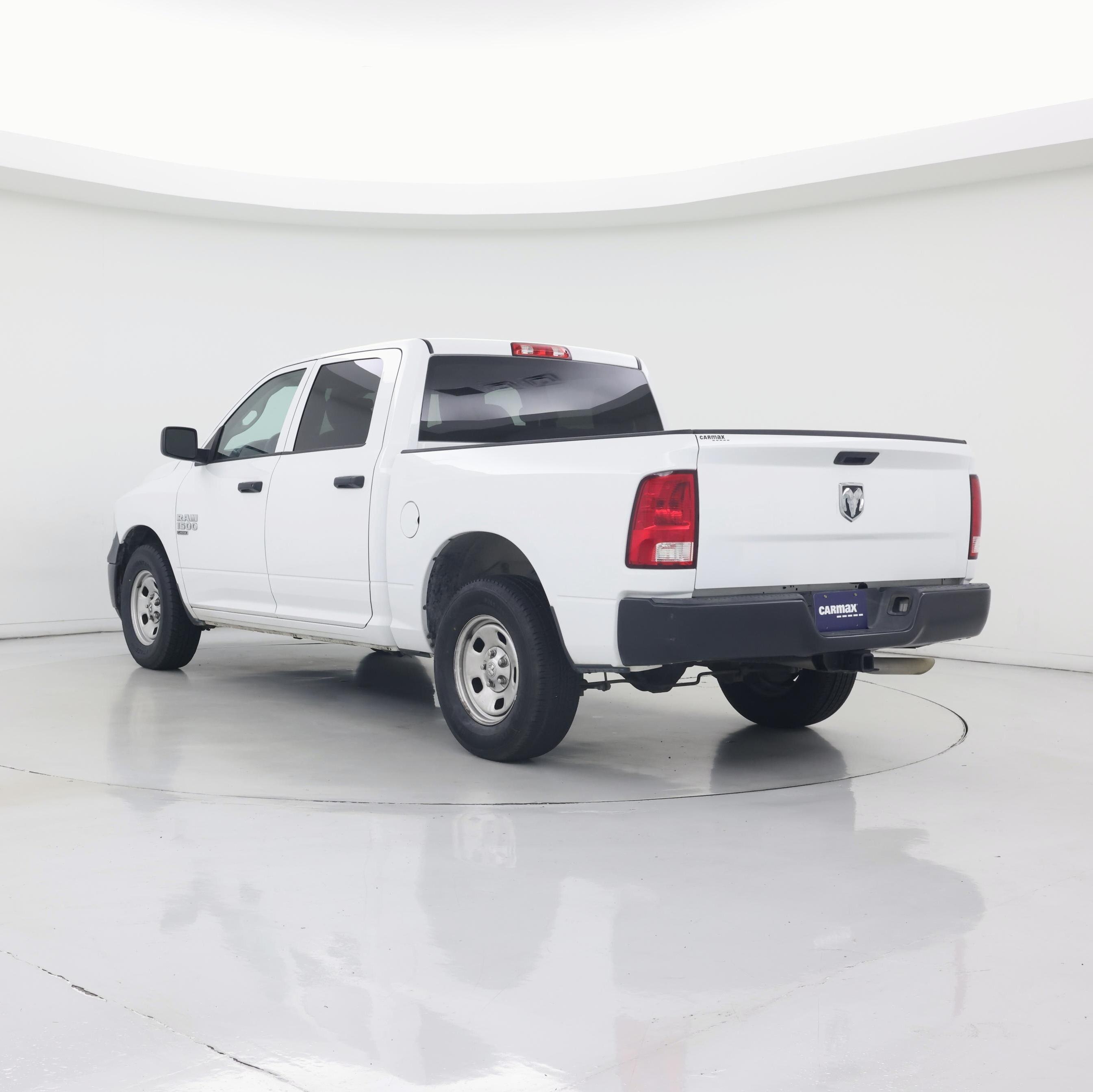Thumbnail: 2020 RAM 1500 Classic - 2