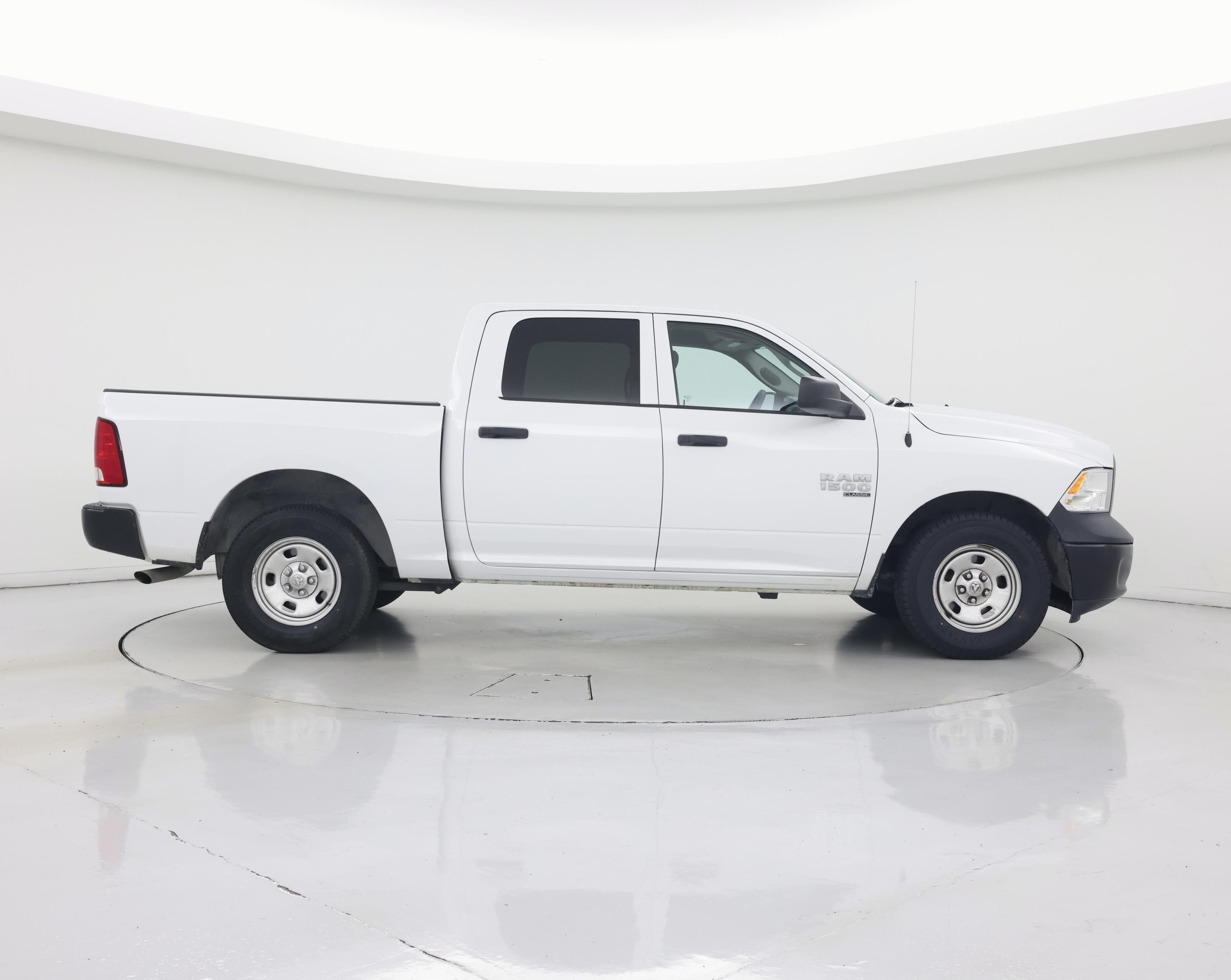 Thumbnail: 2020 RAM 1500 Classic - 7