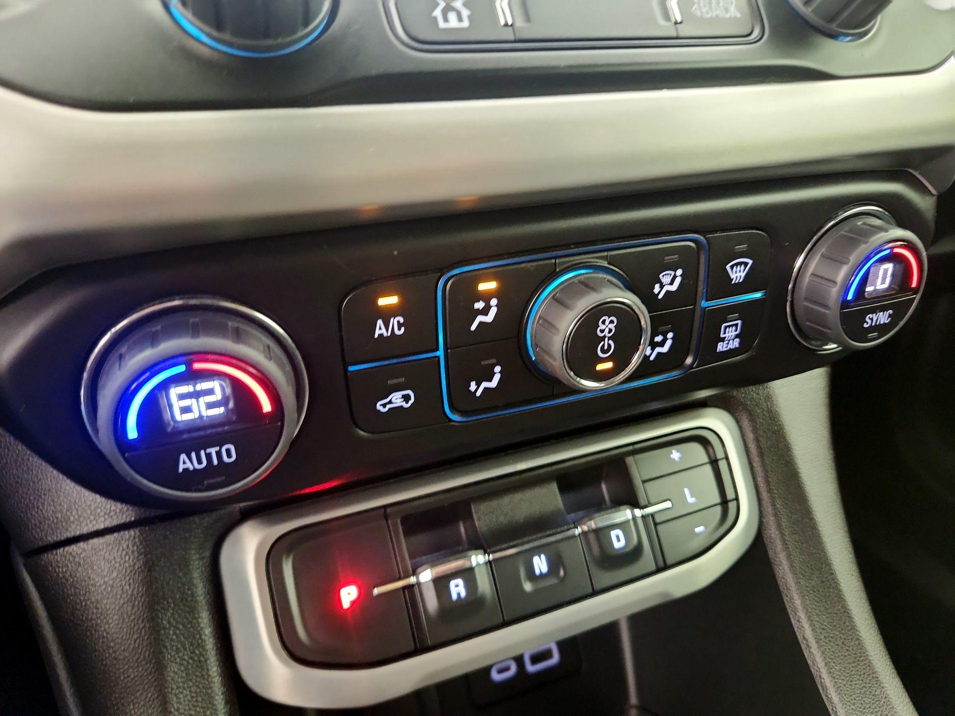 Thumbnail: 2023 GMC Acadia - 17