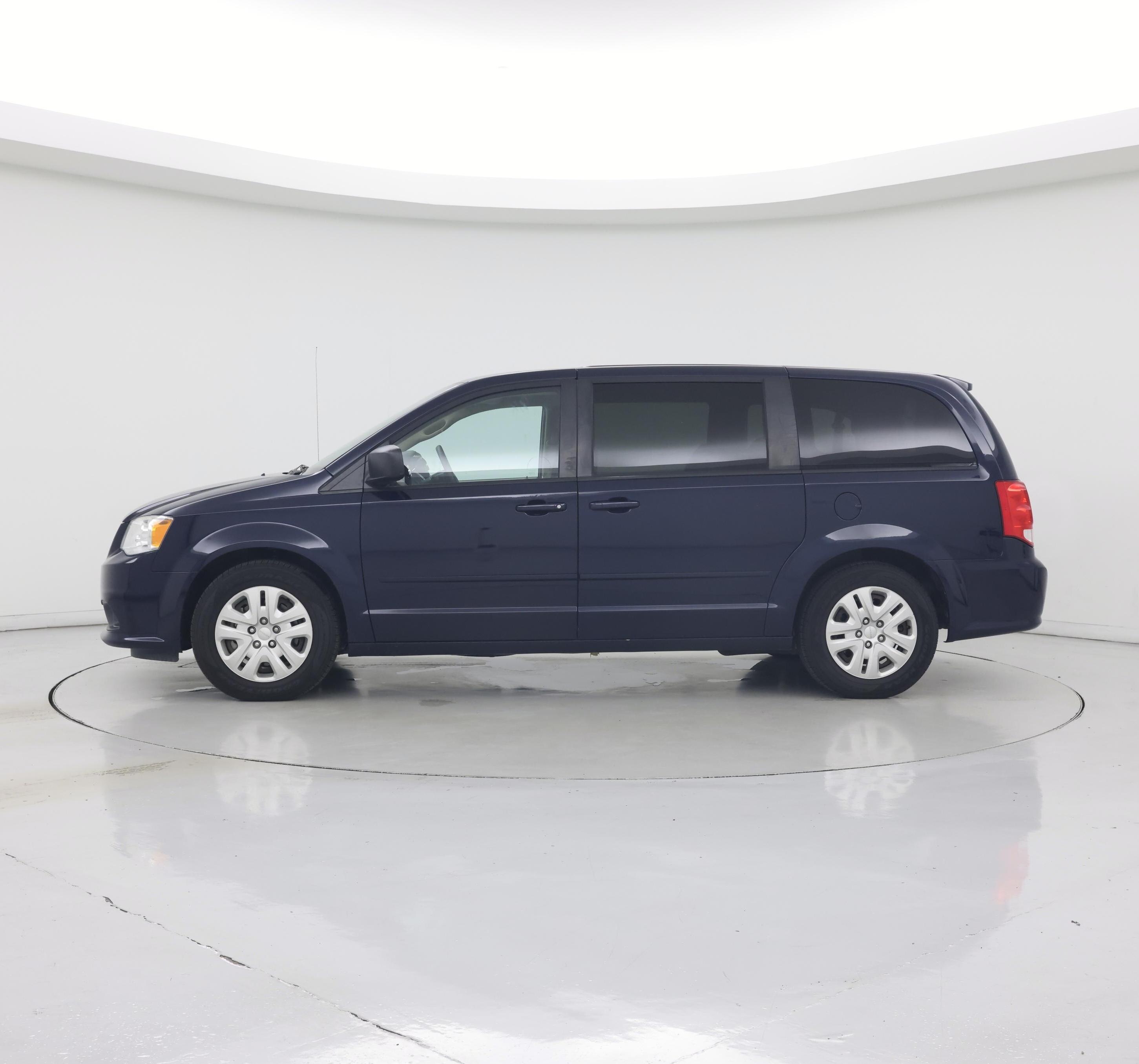 Thumbnail: 2016 Dodge Grand Caravan - 3