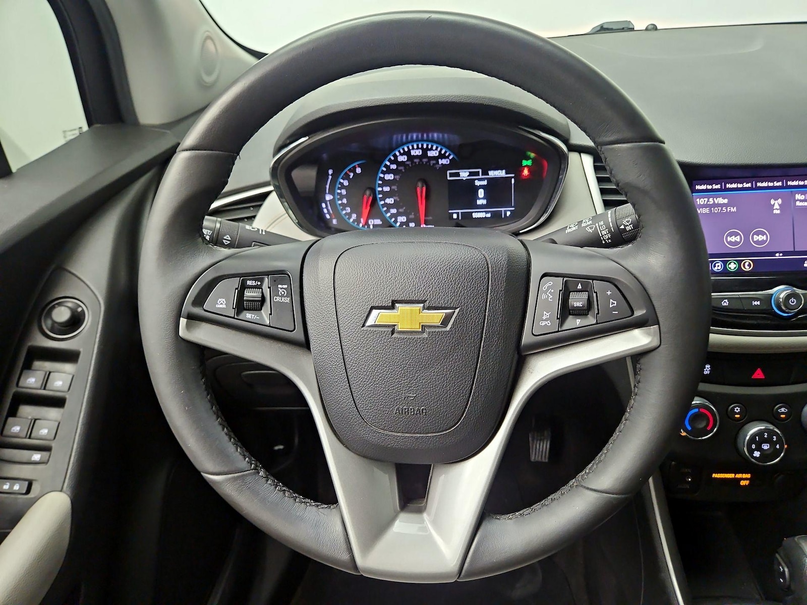 2022 Chevrolet Trax LT - Photo 11