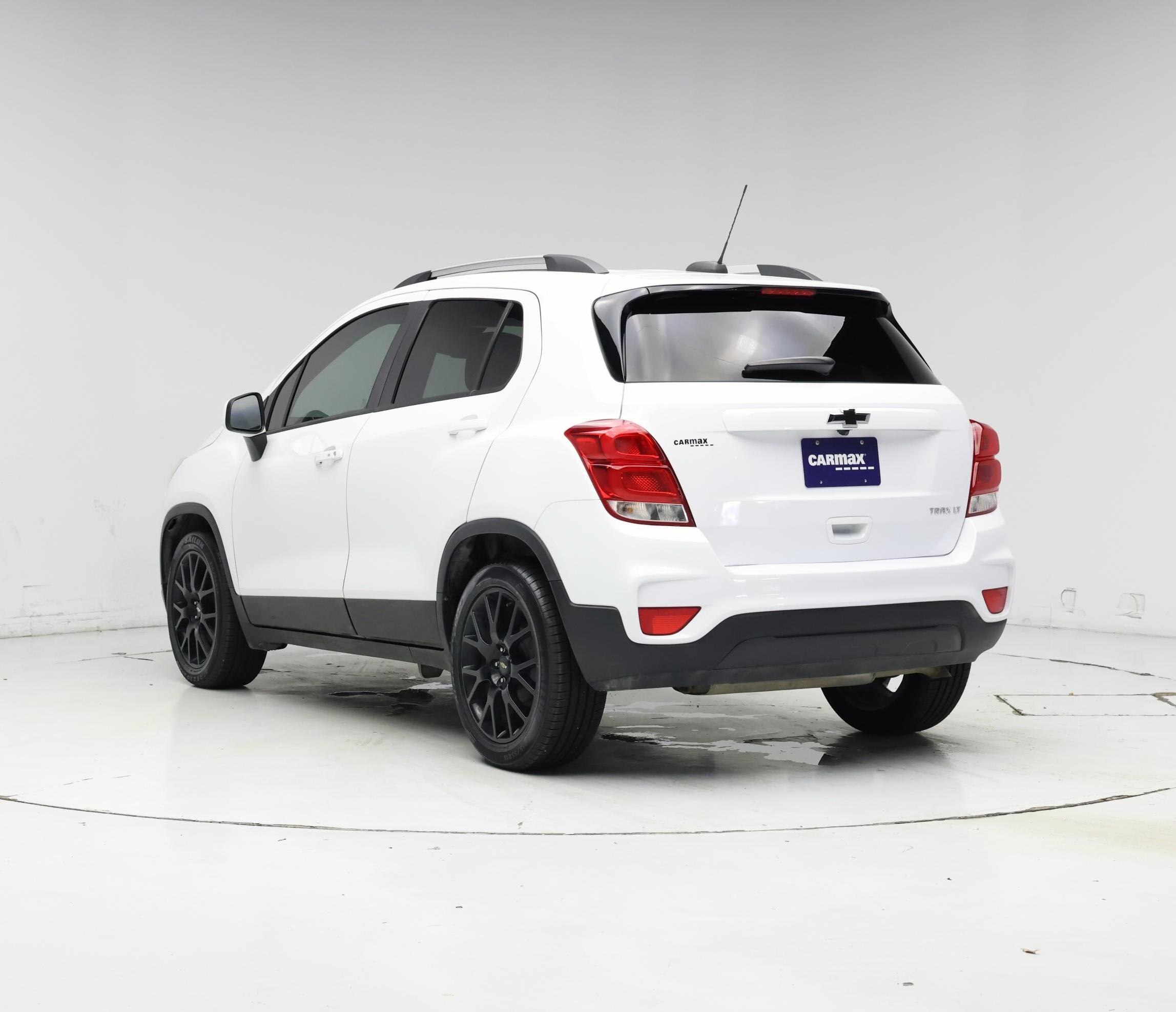 Thumbnail: 2022 Chevrolet Trax - 2
