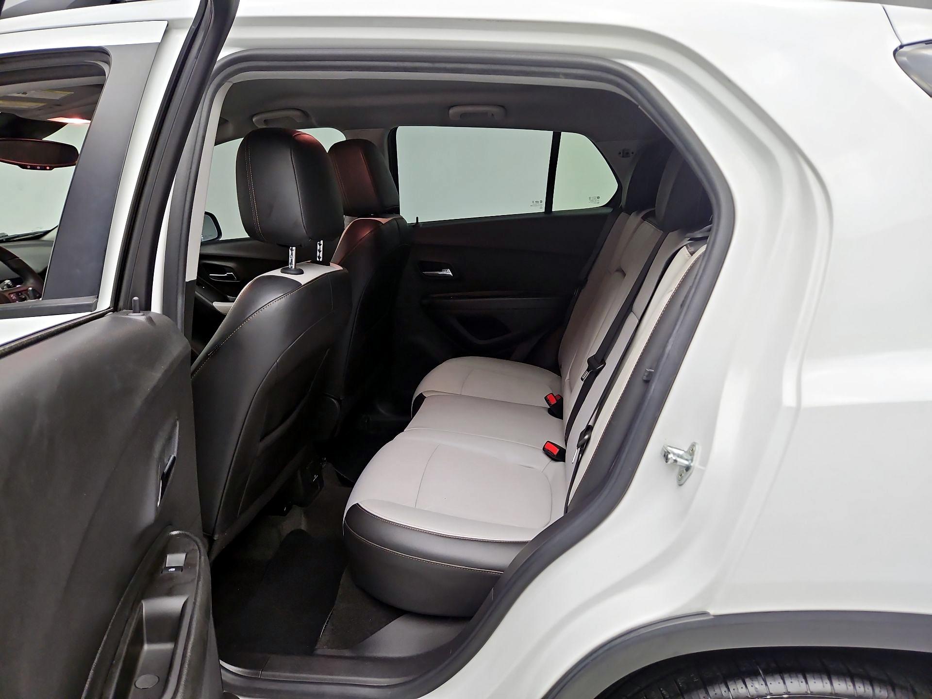 Thumbnail: 2022 Chevrolet Trax - 19