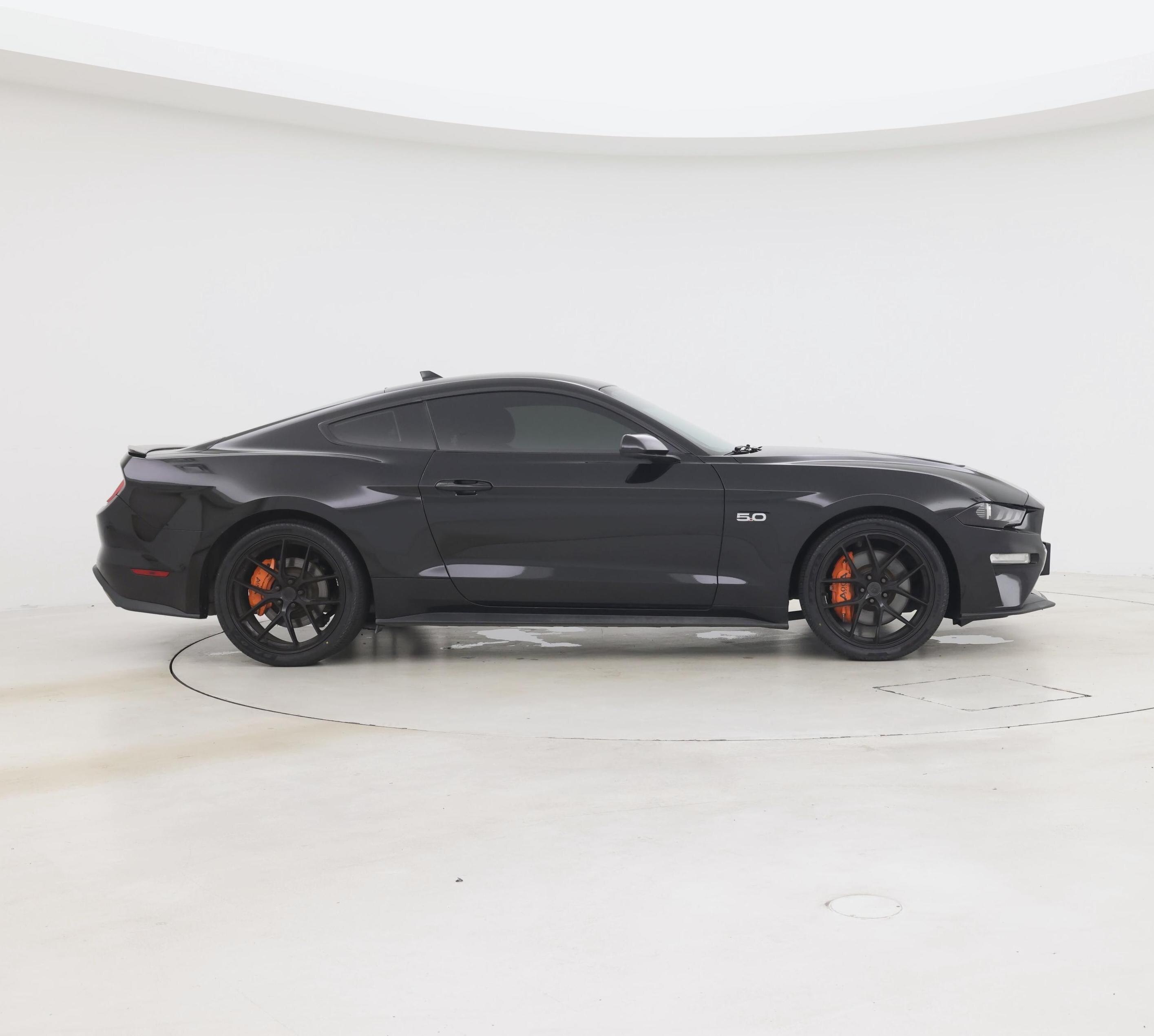 Thumbnail: 2022 Ford Mustang - 7