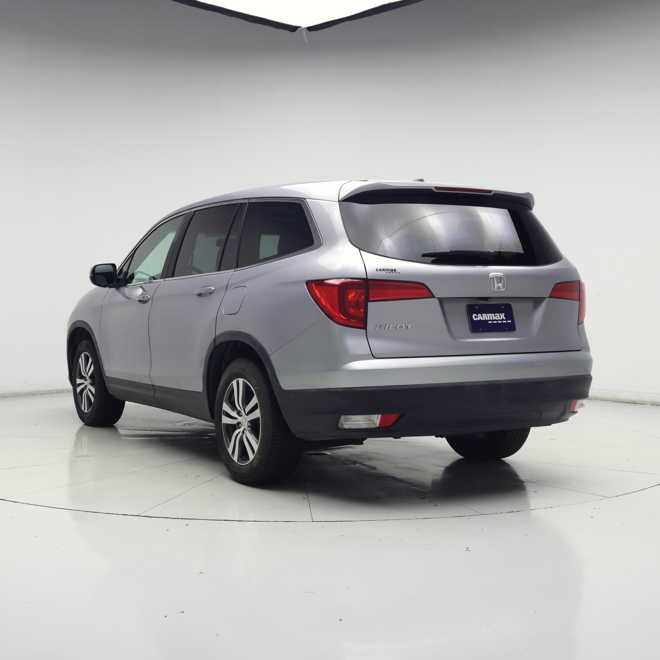 Thumbnail: 2017 Honda Pilot - 2