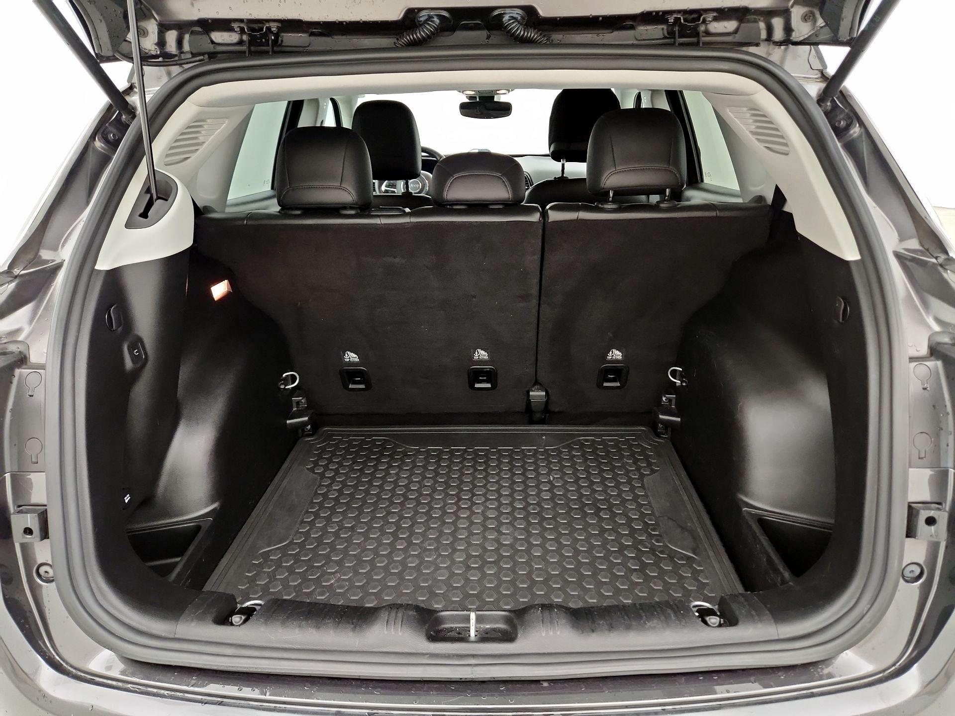 Thumbnail: 2018 Jeep Compass - 19