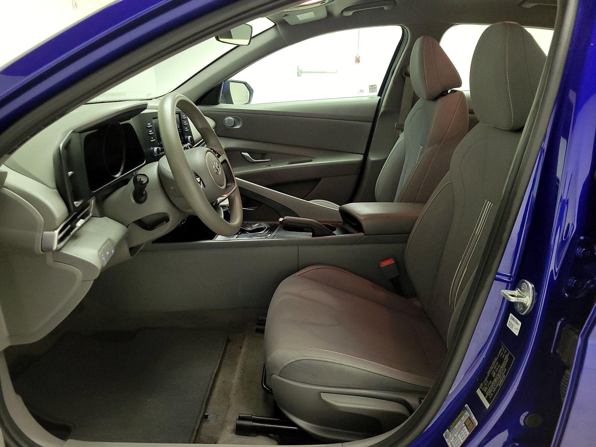 Thumbnail: 2023 Hyundai Elantra - 11