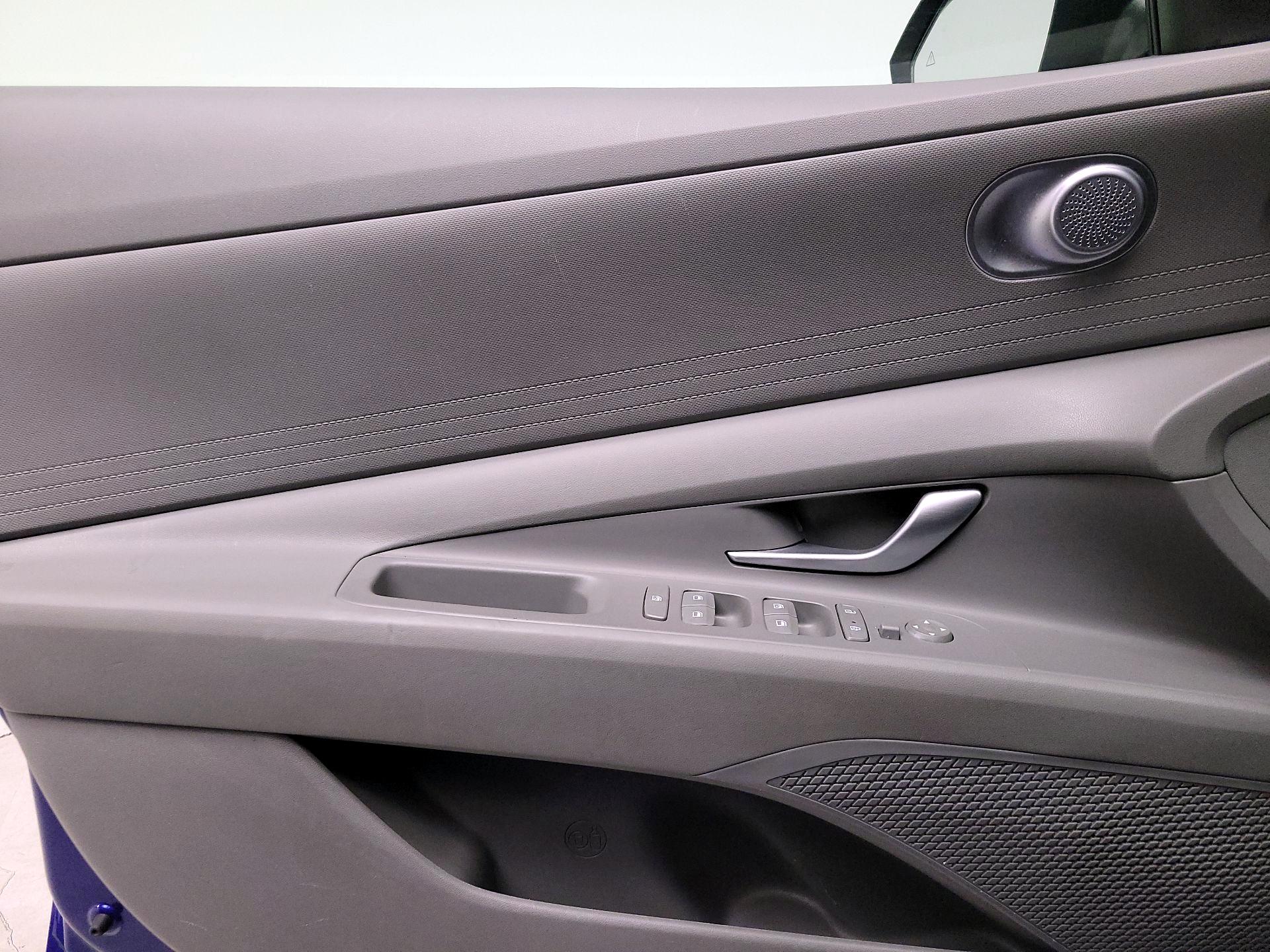 Thumbnail: 2023 Hyundai Elantra - 12