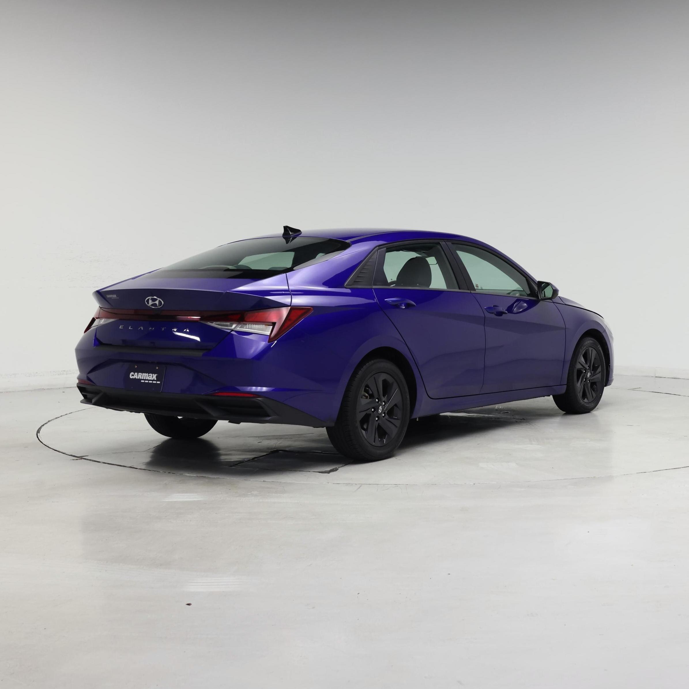 Thumbnail: 2023 Hyundai Elantra - 8