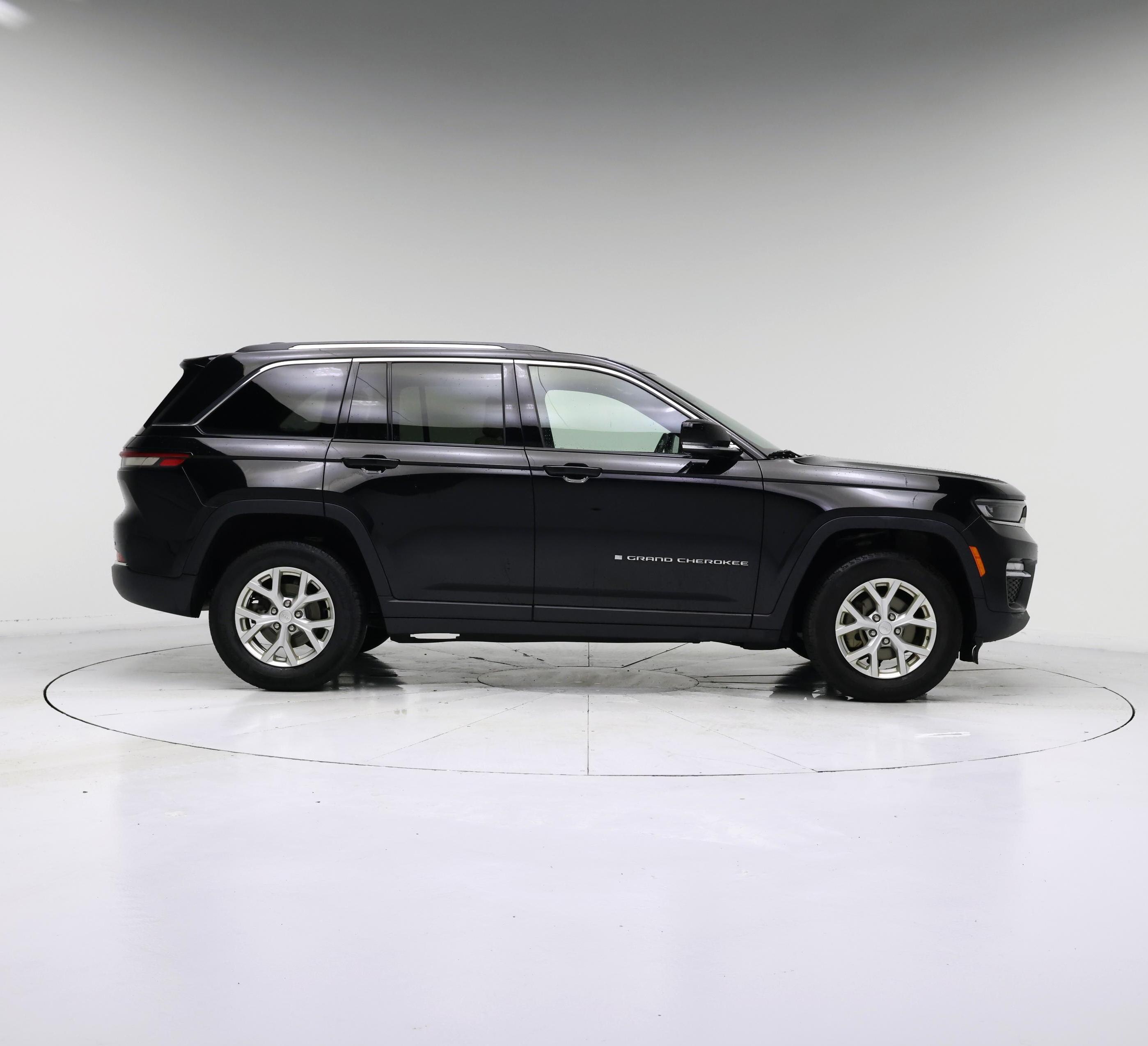 Thumbnail: 2023 Jeep Grand Cherokee - 7