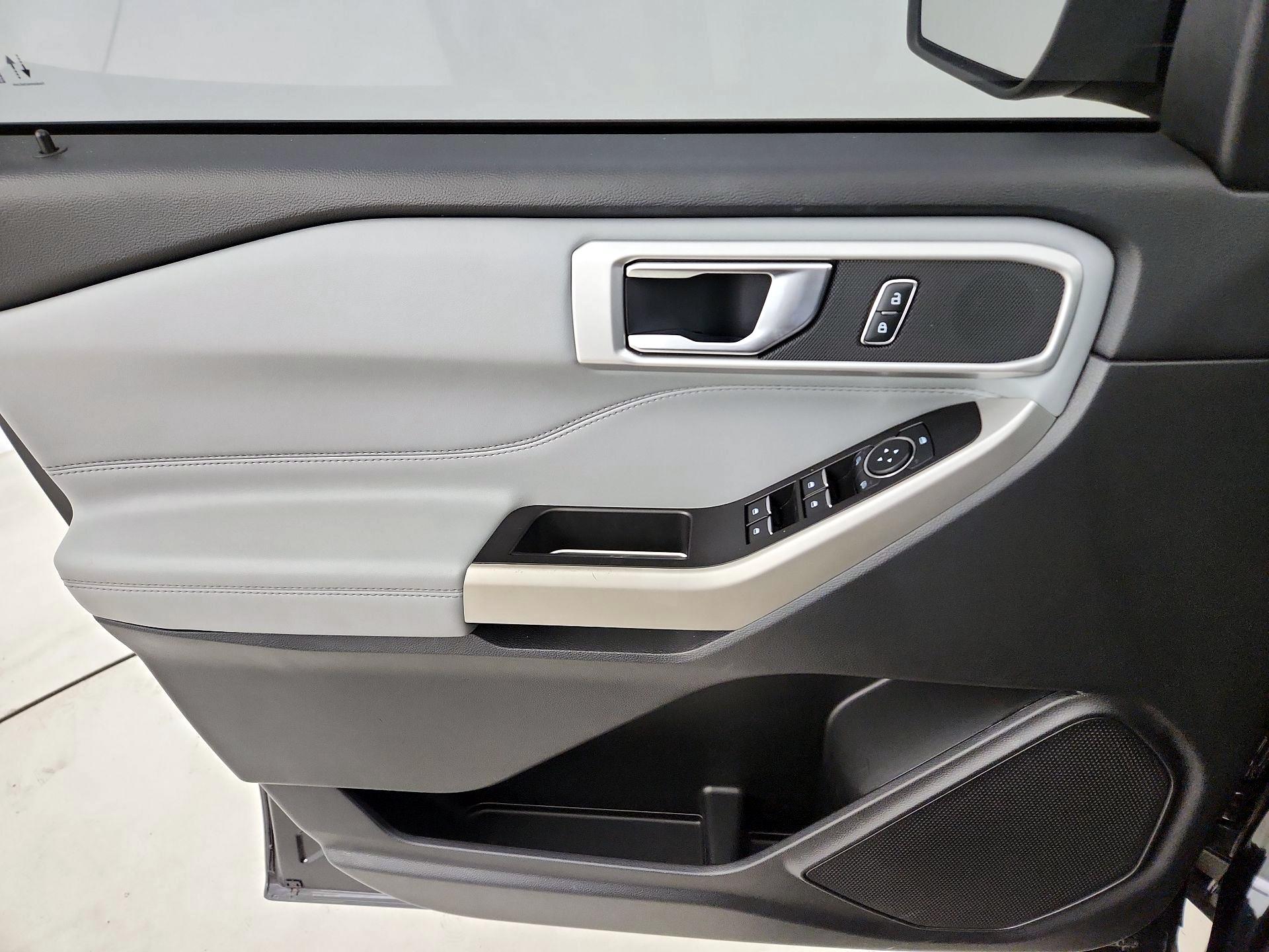 Thumbnail: 2022 Ford Explorer - 12