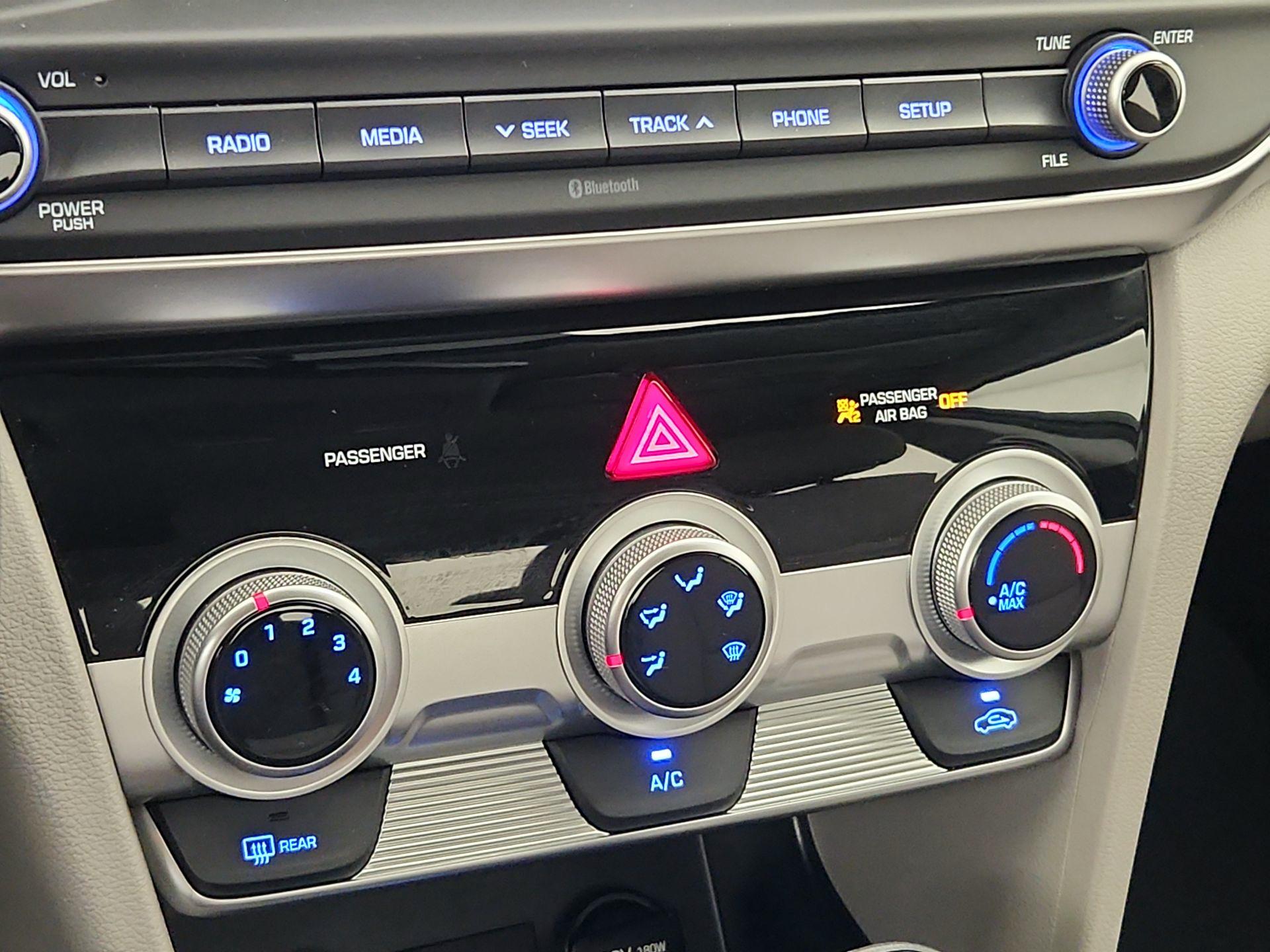 Thumbnail: 2019 Hyundai Elantra - 16