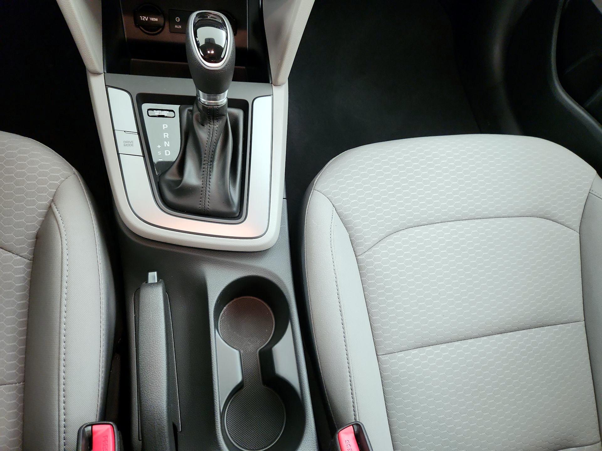 Thumbnail: 2019 Hyundai Elantra - 17