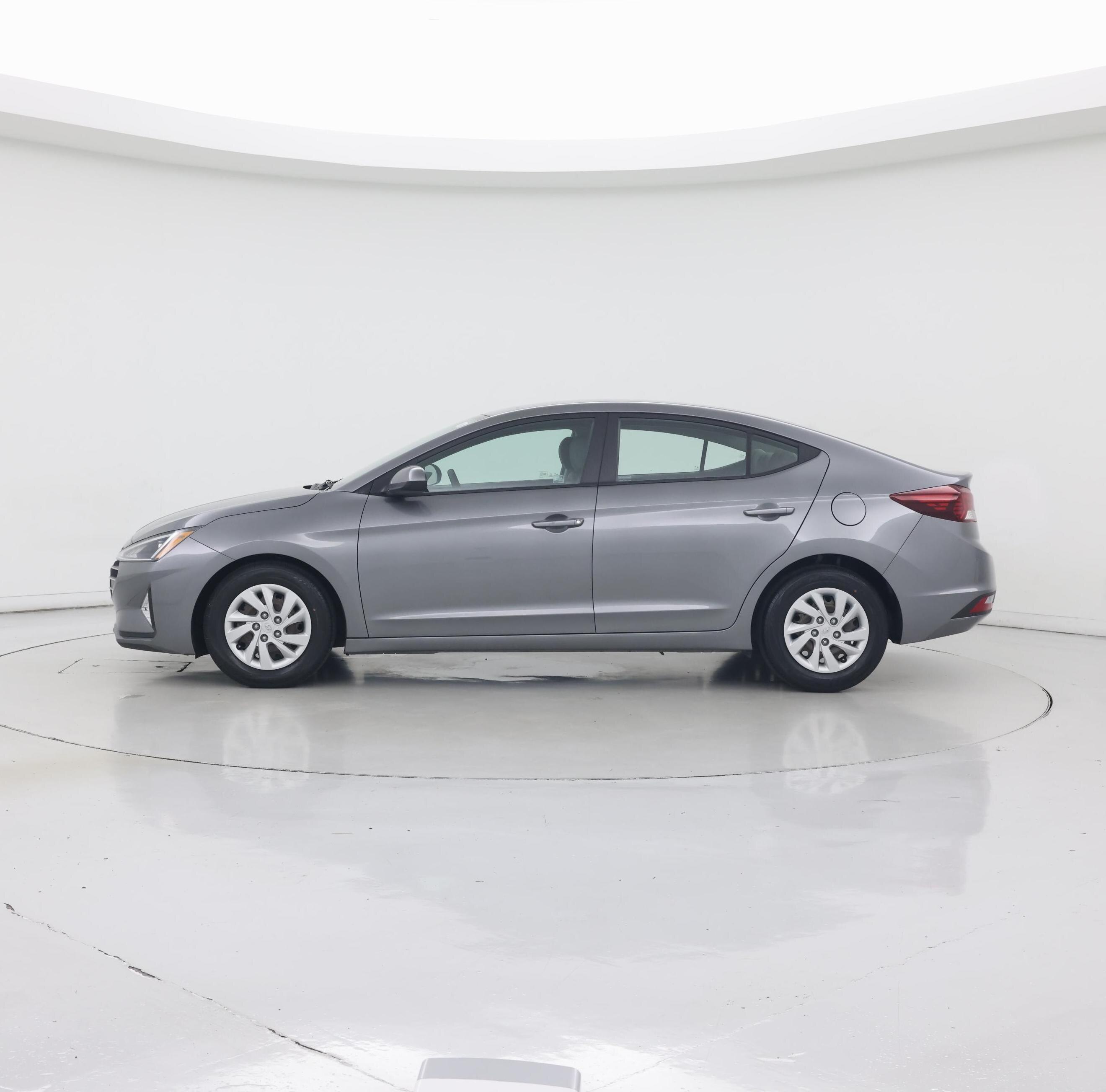 Thumbnail: 2019 Hyundai Elantra - 3