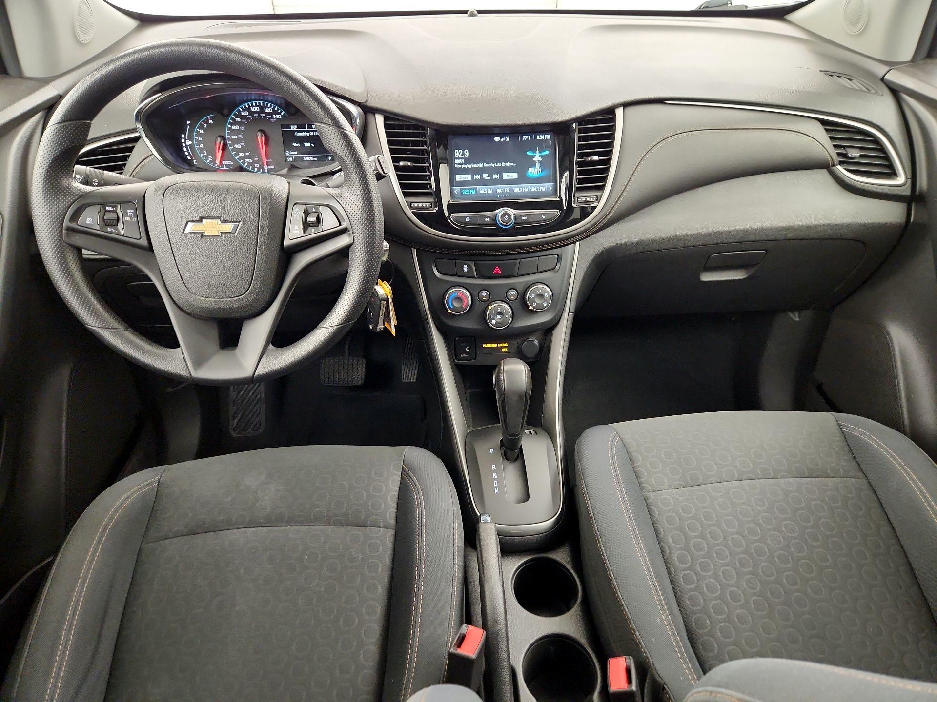 Thumbnail: 2017 Chevrolet Trax - 9