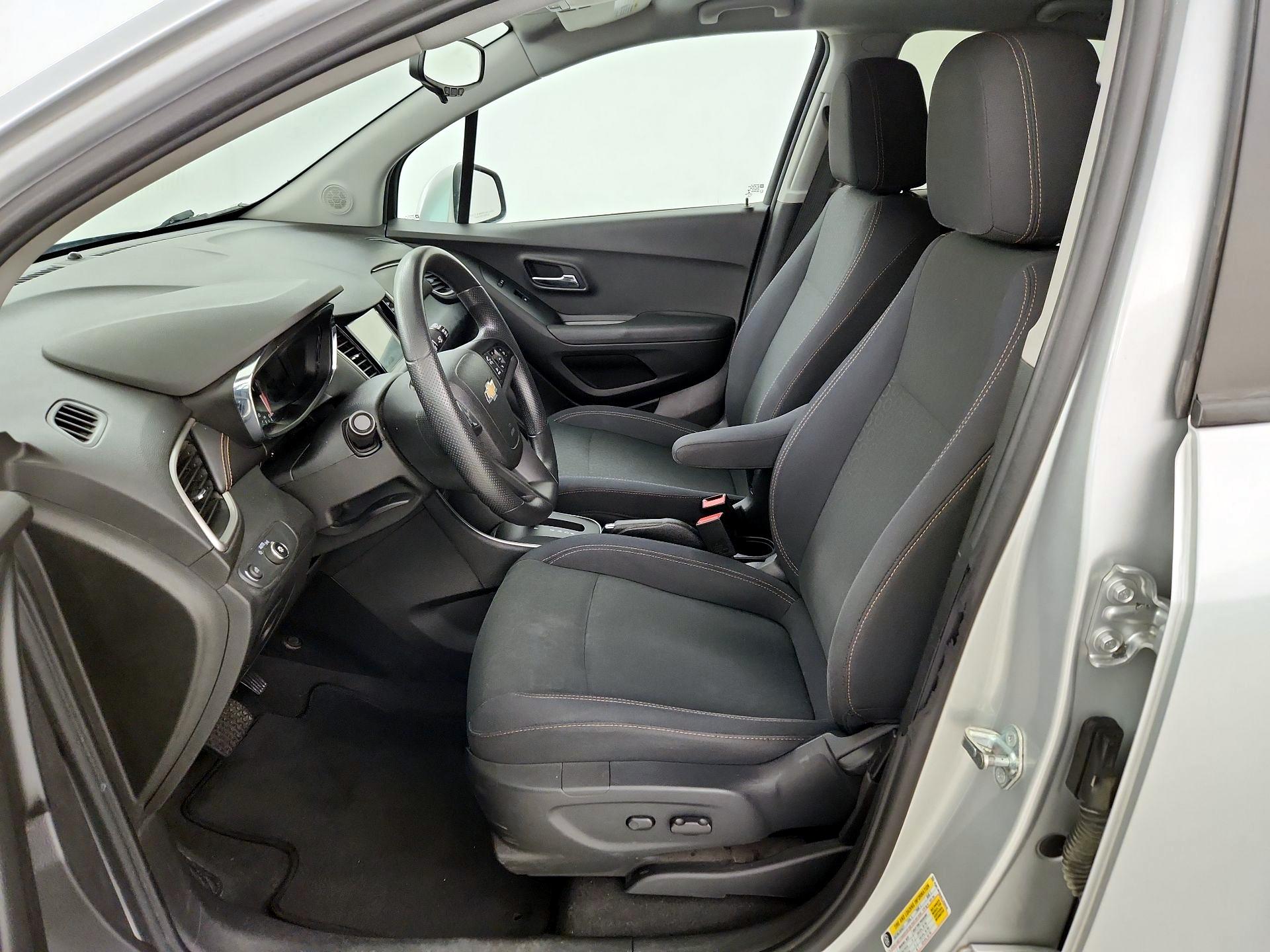 Thumbnail: 2017 Chevrolet Trax - 11