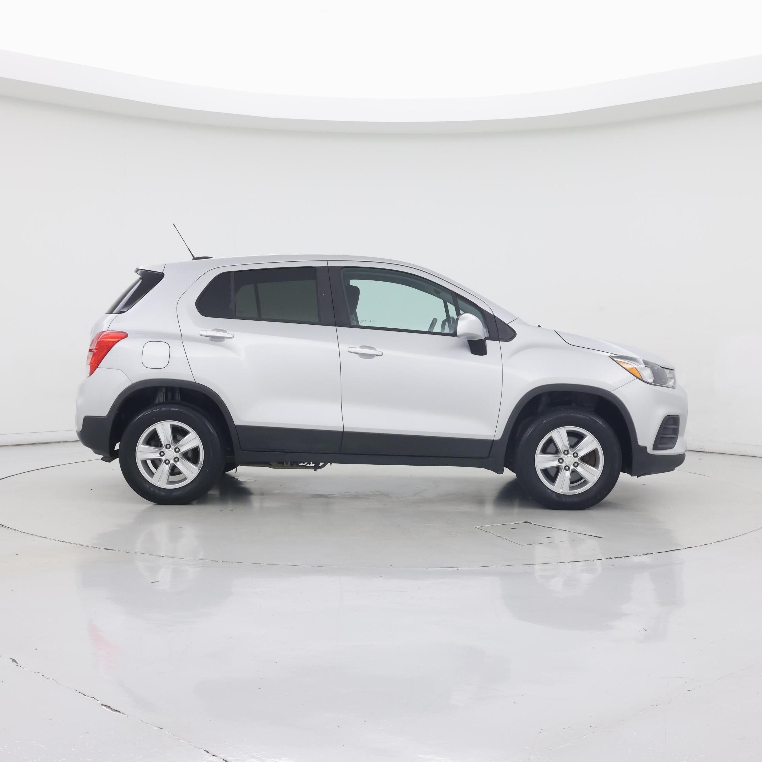 Thumbnail: 2017 Chevrolet Trax - 7
