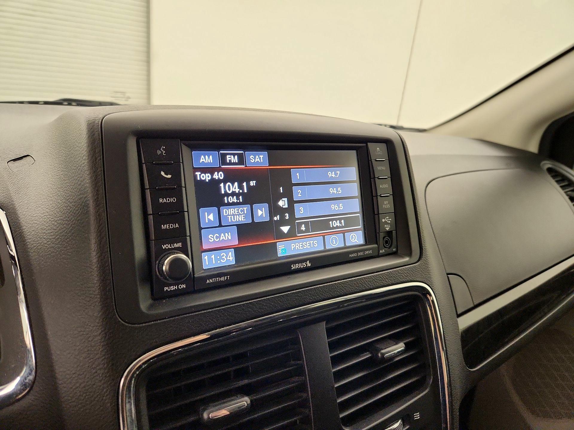 Thumbnail: 2018 Dodge Grand Caravan - 15